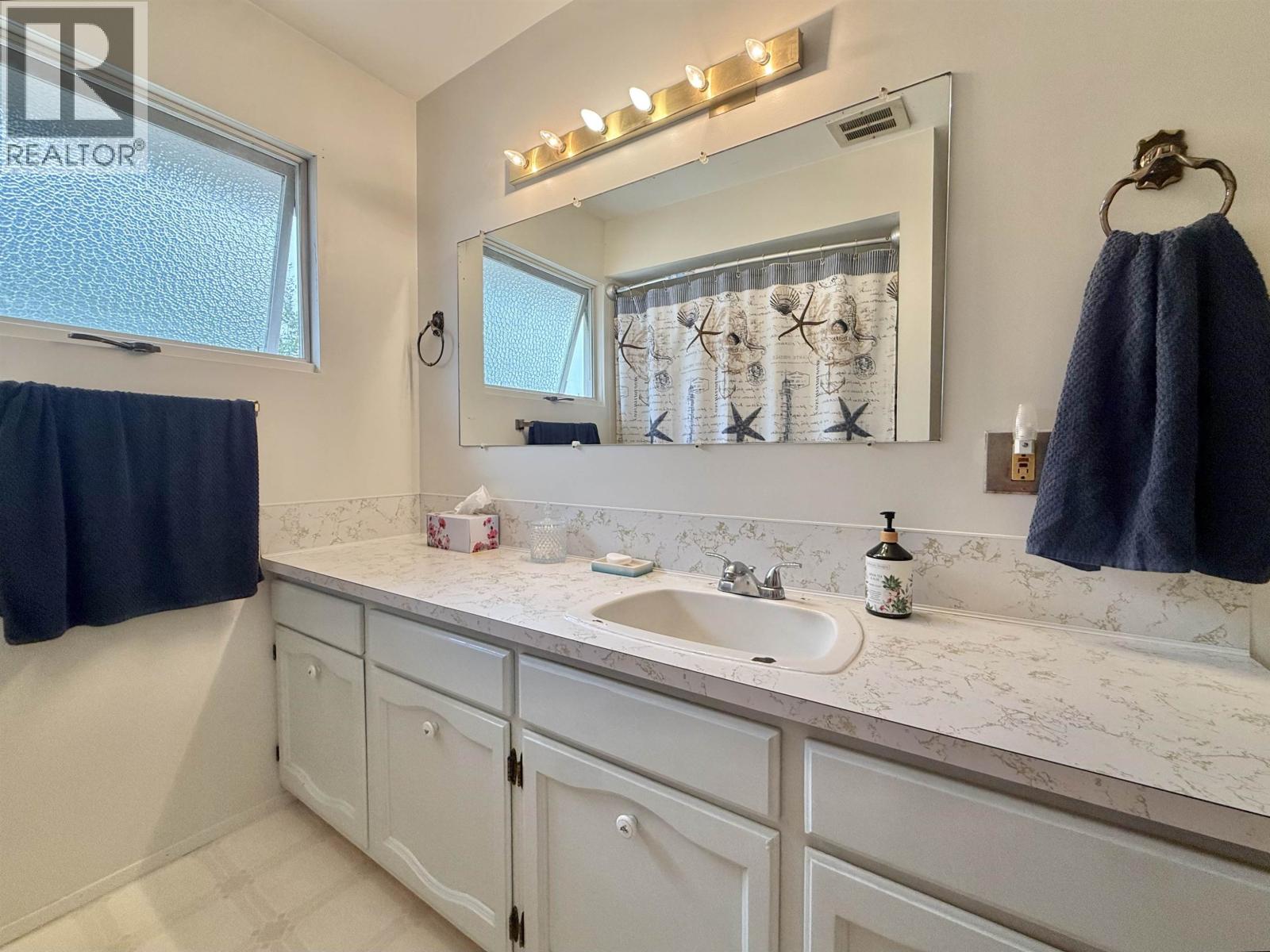 3049 CAMPBELL AVENUE - 27