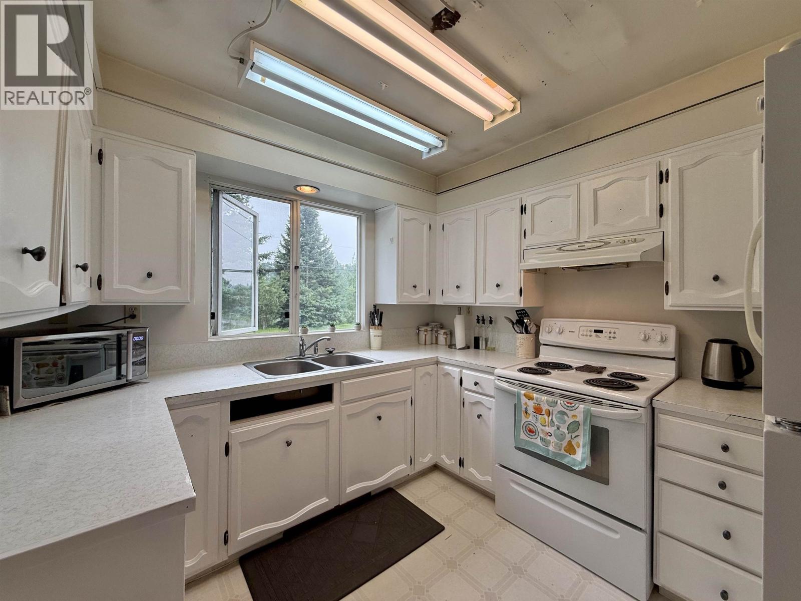3049 CAMPBELL AVENUE - Image 15