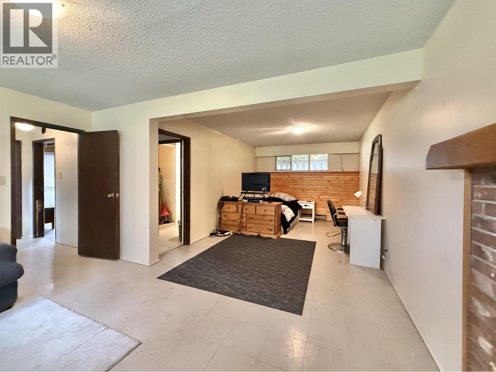 3049 CAMPBELL AVENUE - 38