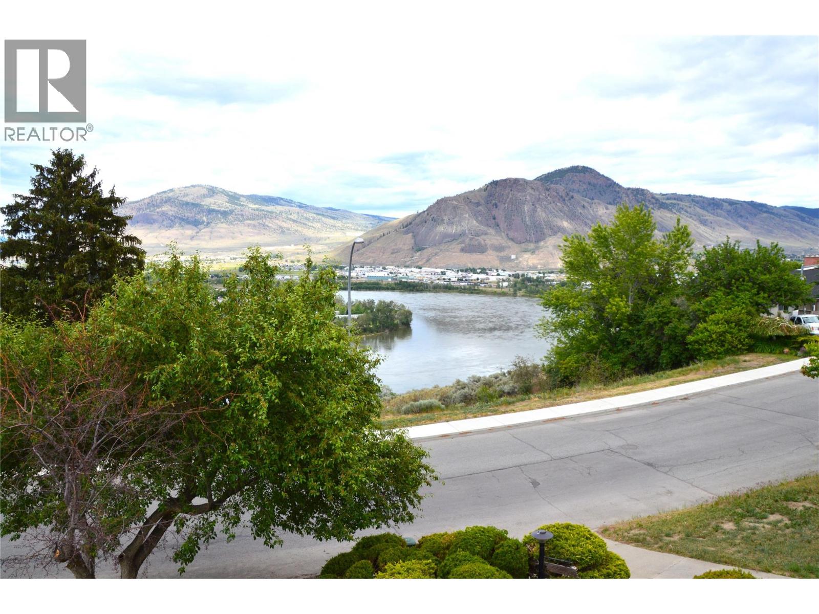507 Strathcona Terrace, Kamloops — photo 2