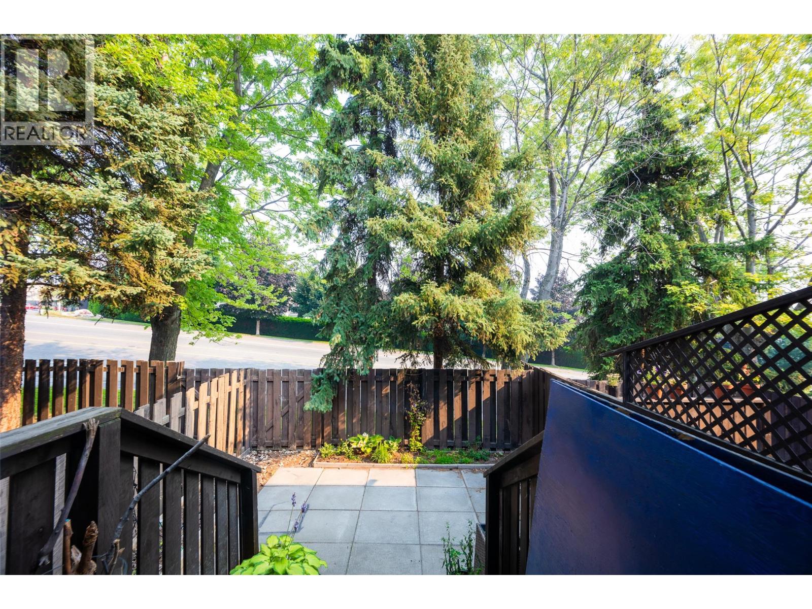 #17 1605 Summit Drive - 10