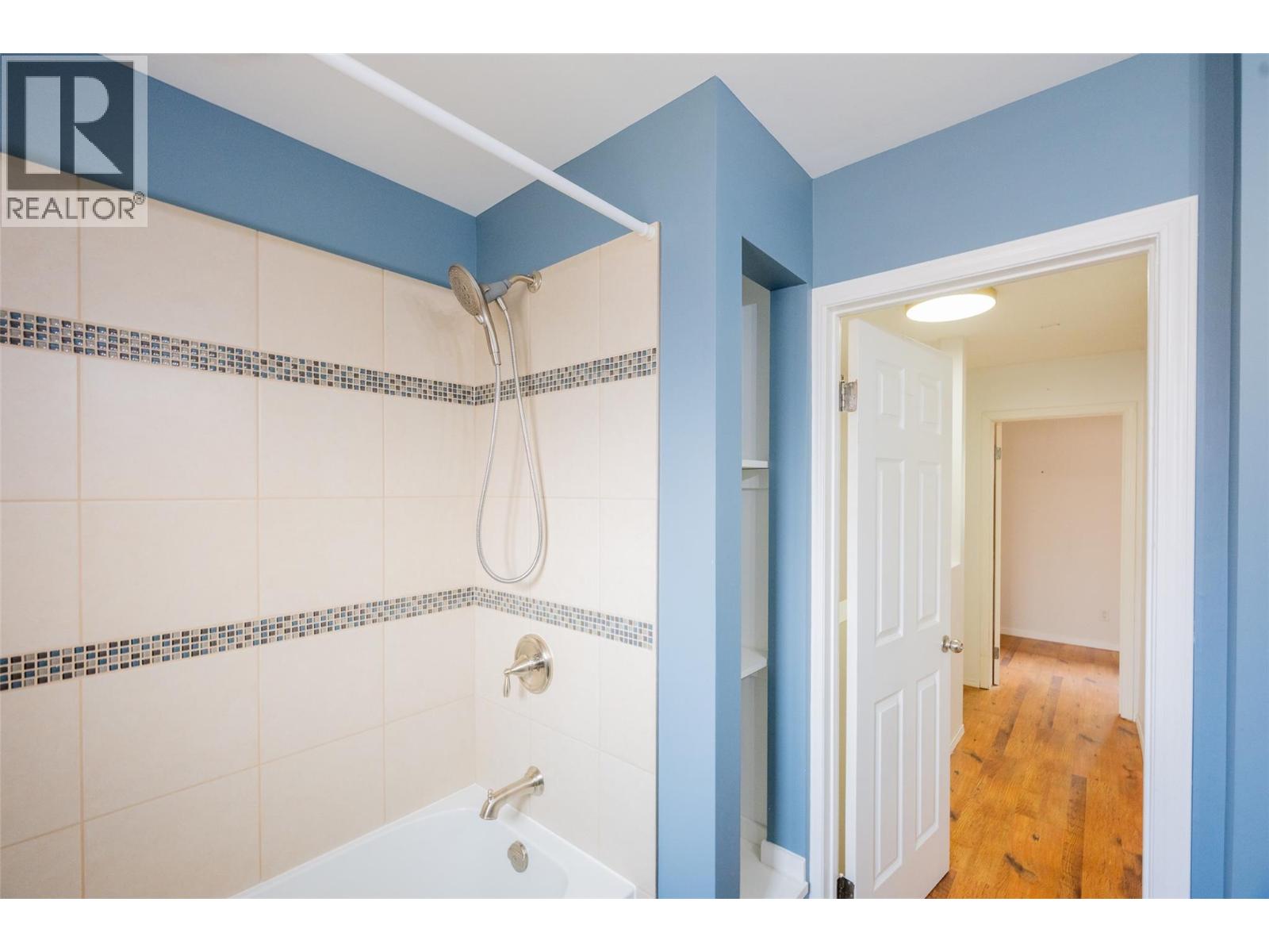 #17 1605 Summit Drive - 33