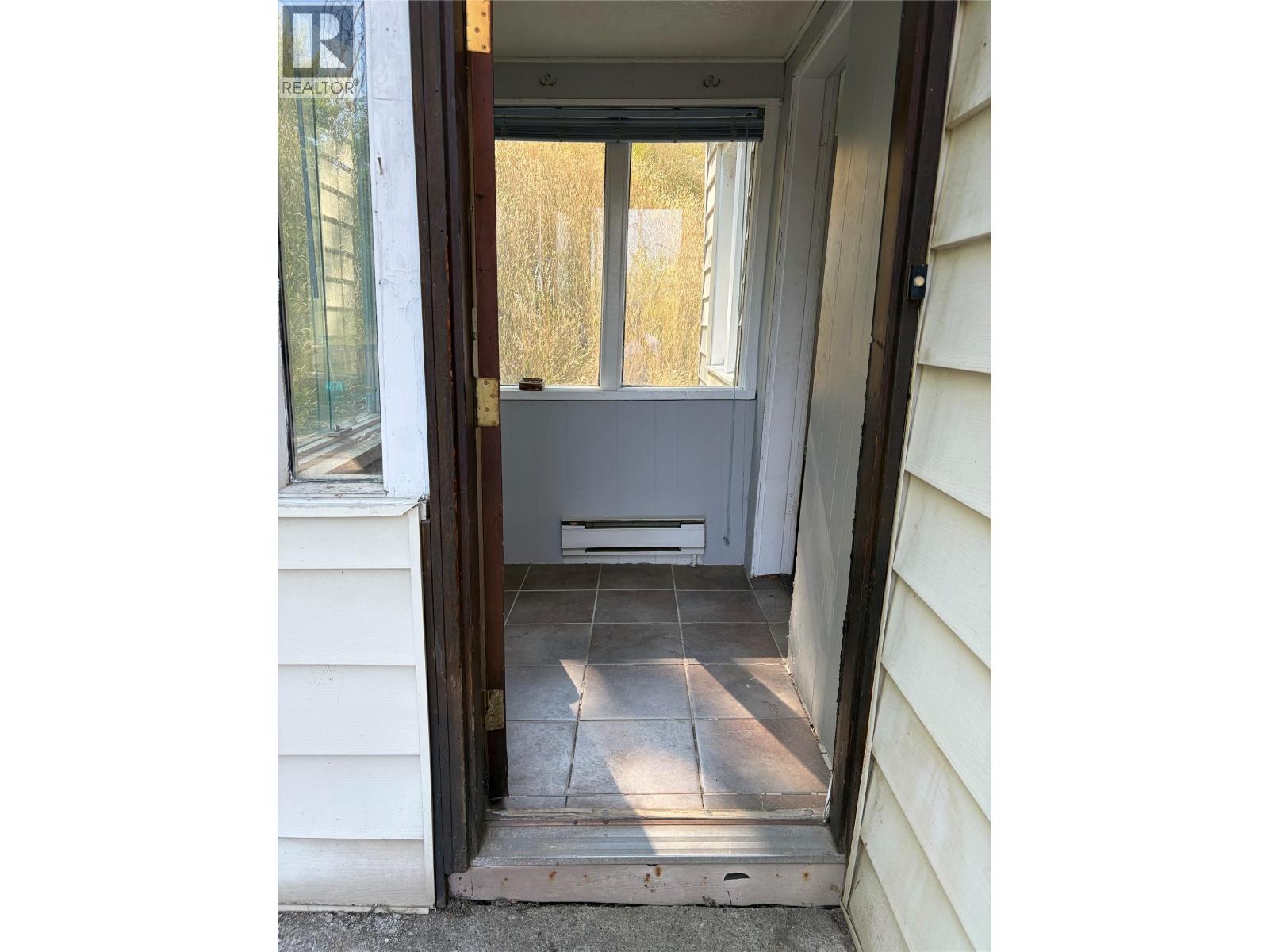 626 Hendry Street - 3