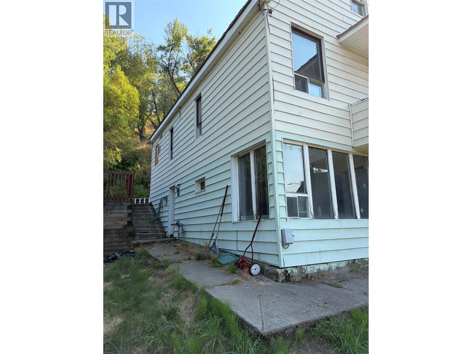 626 Hendry Street - 30