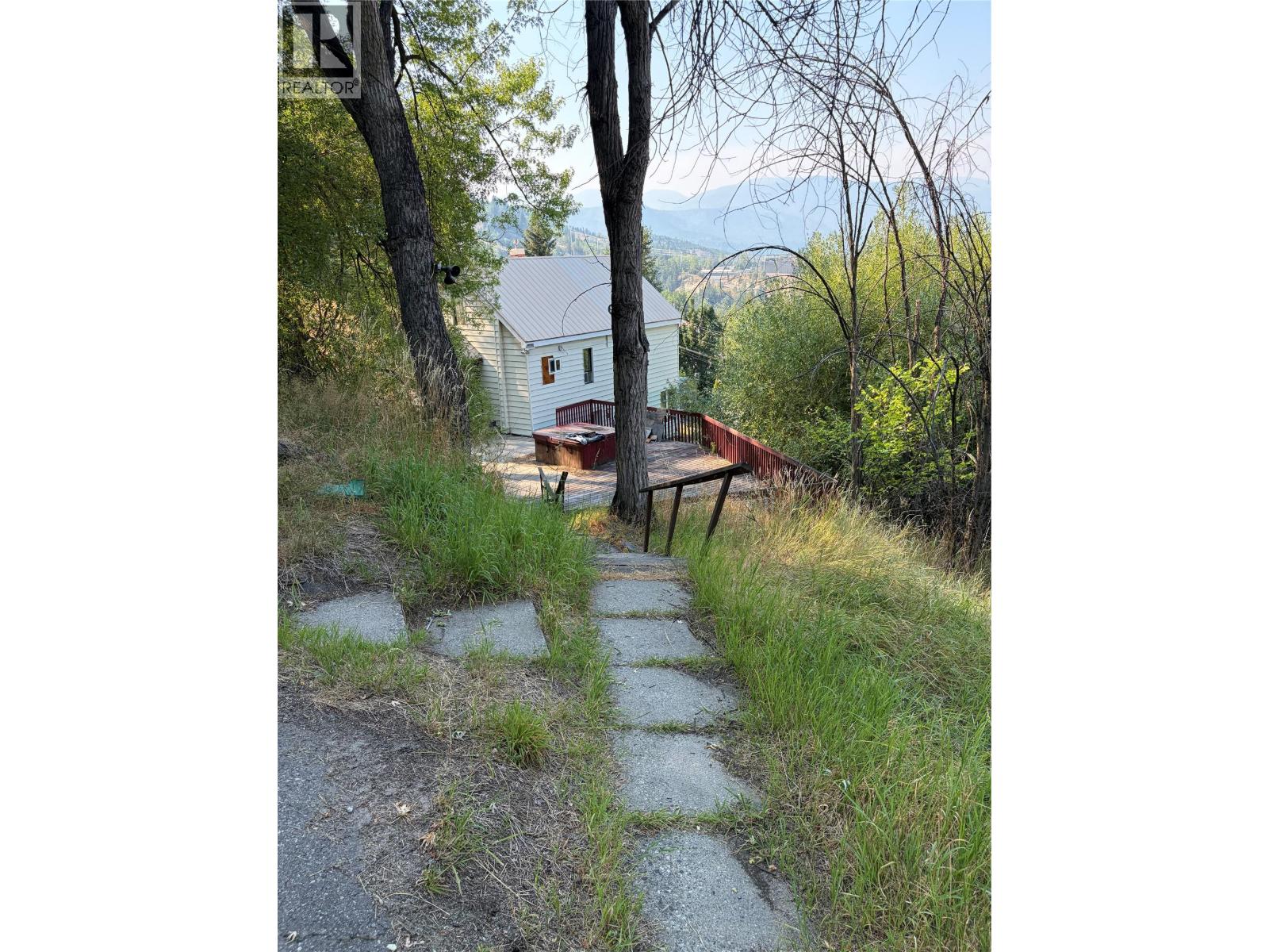 626 Hendry Street - 37