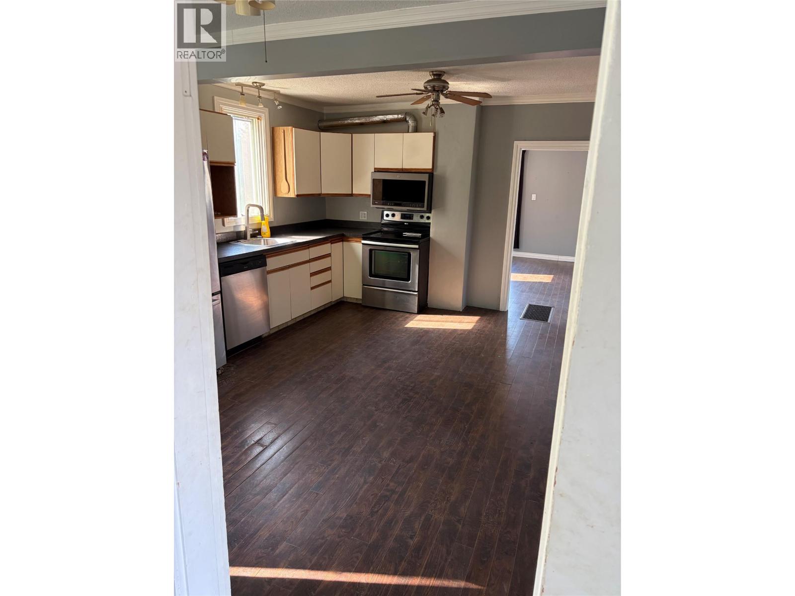 626 Hendry Street - Image 4