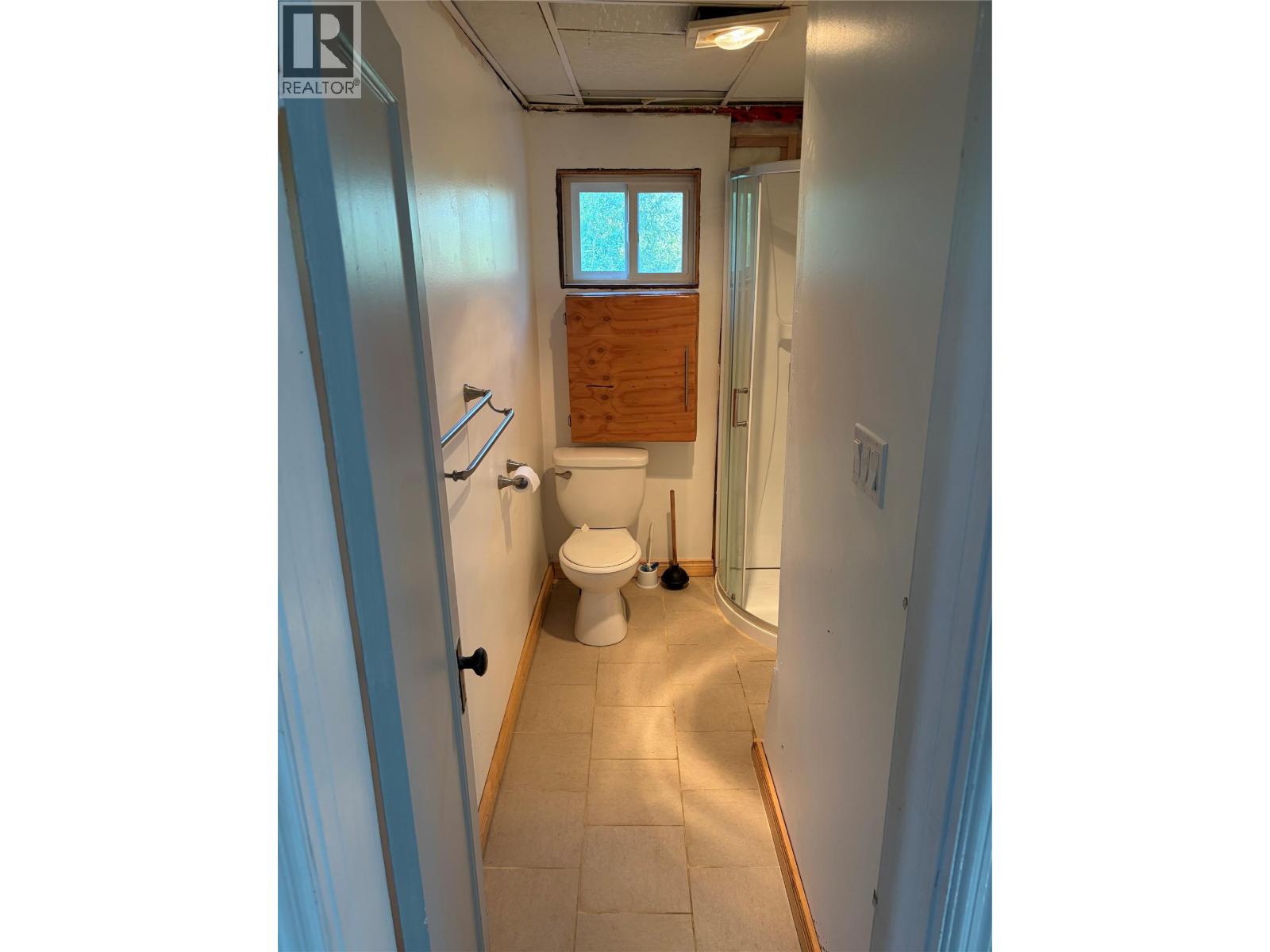 626 Hendry Street - 8