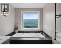 240 Grandview Bench Road, Grindrod, BC V1E2Y4 Photo 50