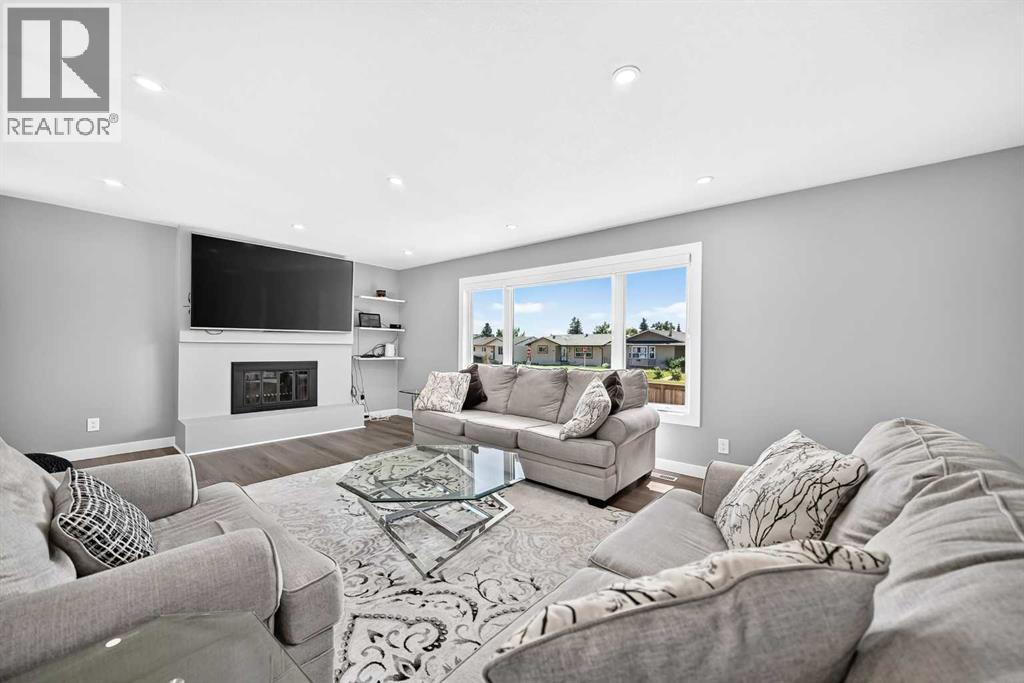 4932 Rundlehorn Drive NE, Rundle, Calgary photo 3
