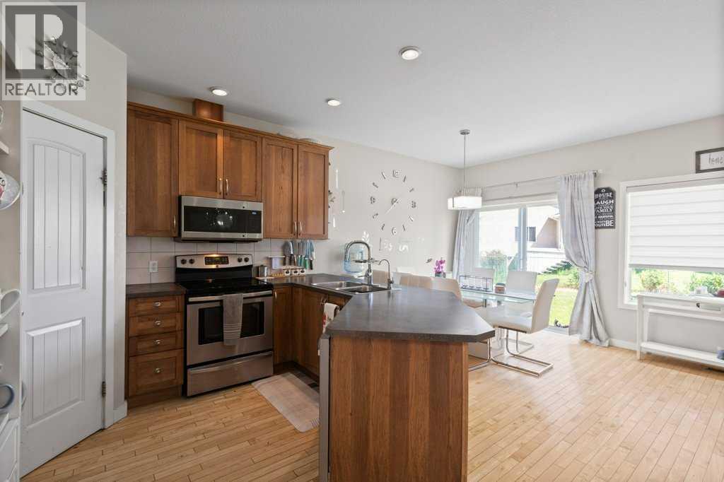 604 7 Street NW - 2