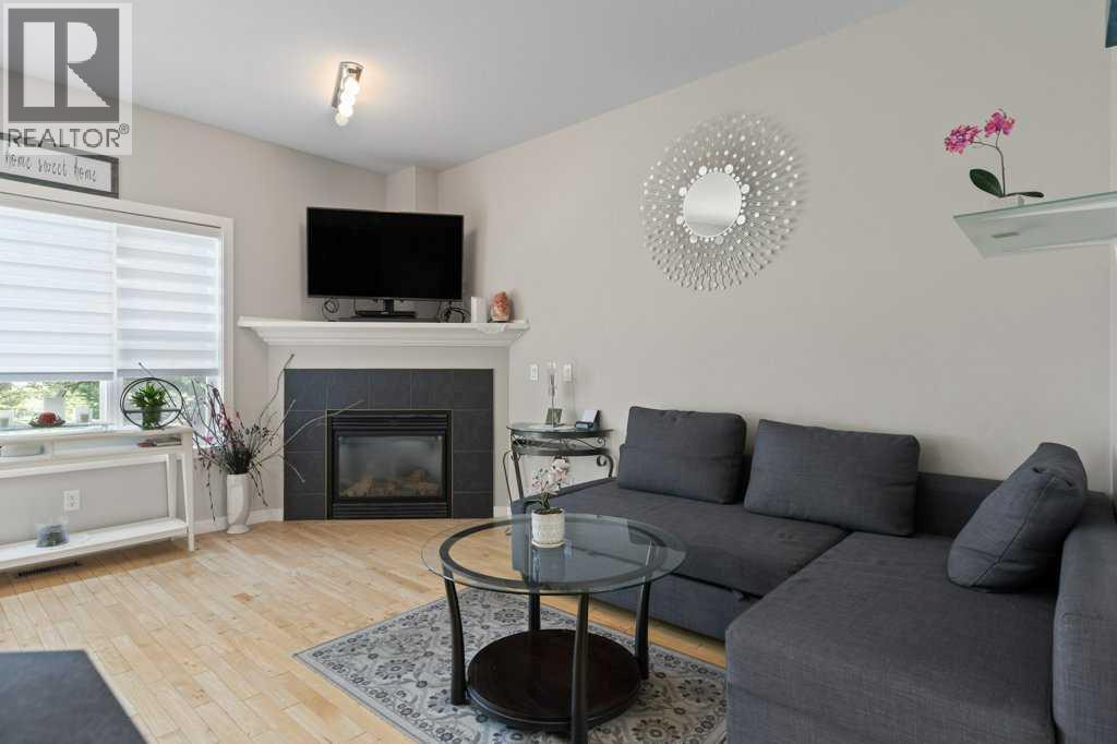 604 7 Street NW - 5
