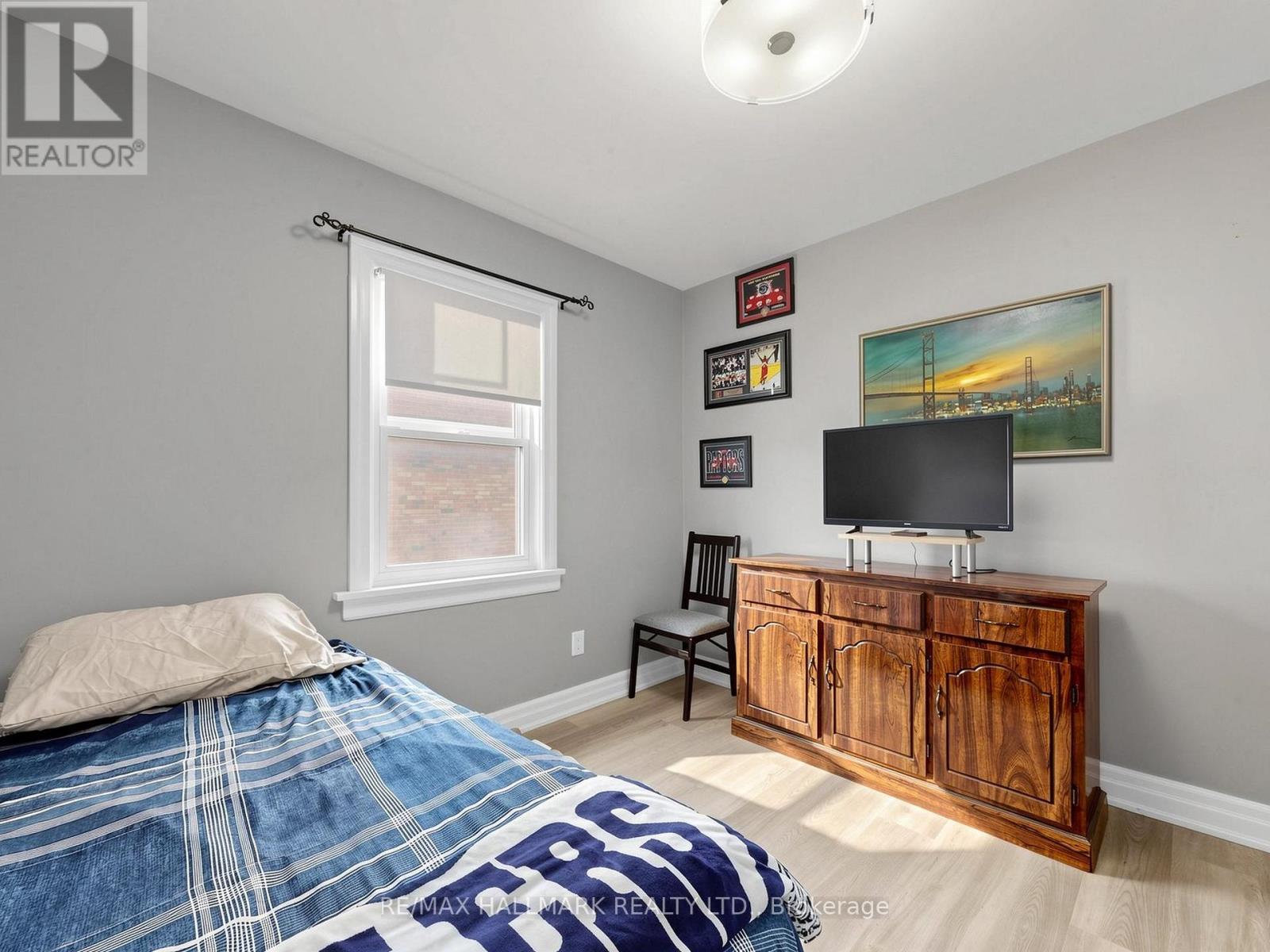 777 RITSON ROAD S - 13