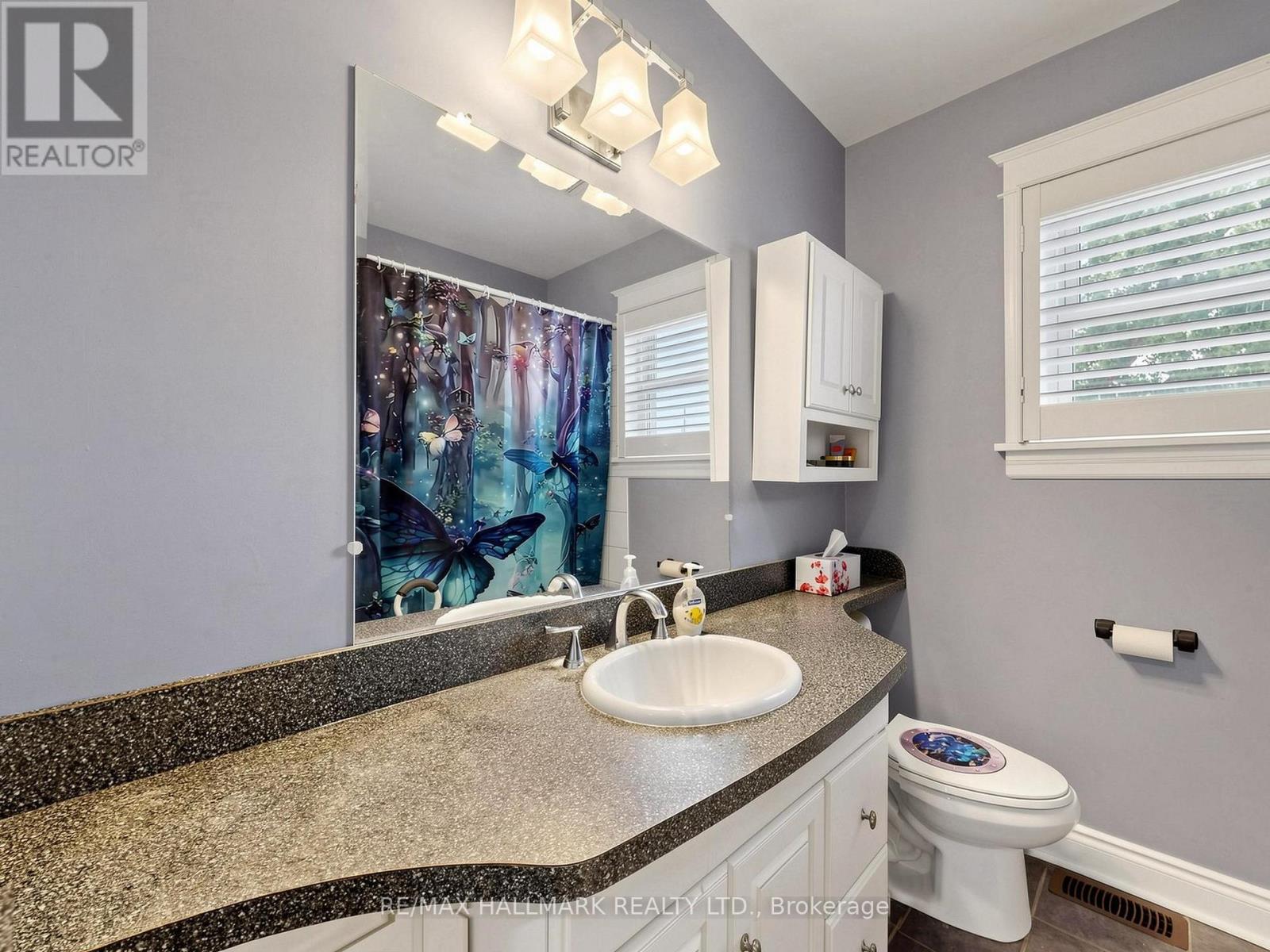 777 RITSON ROAD S - 18
