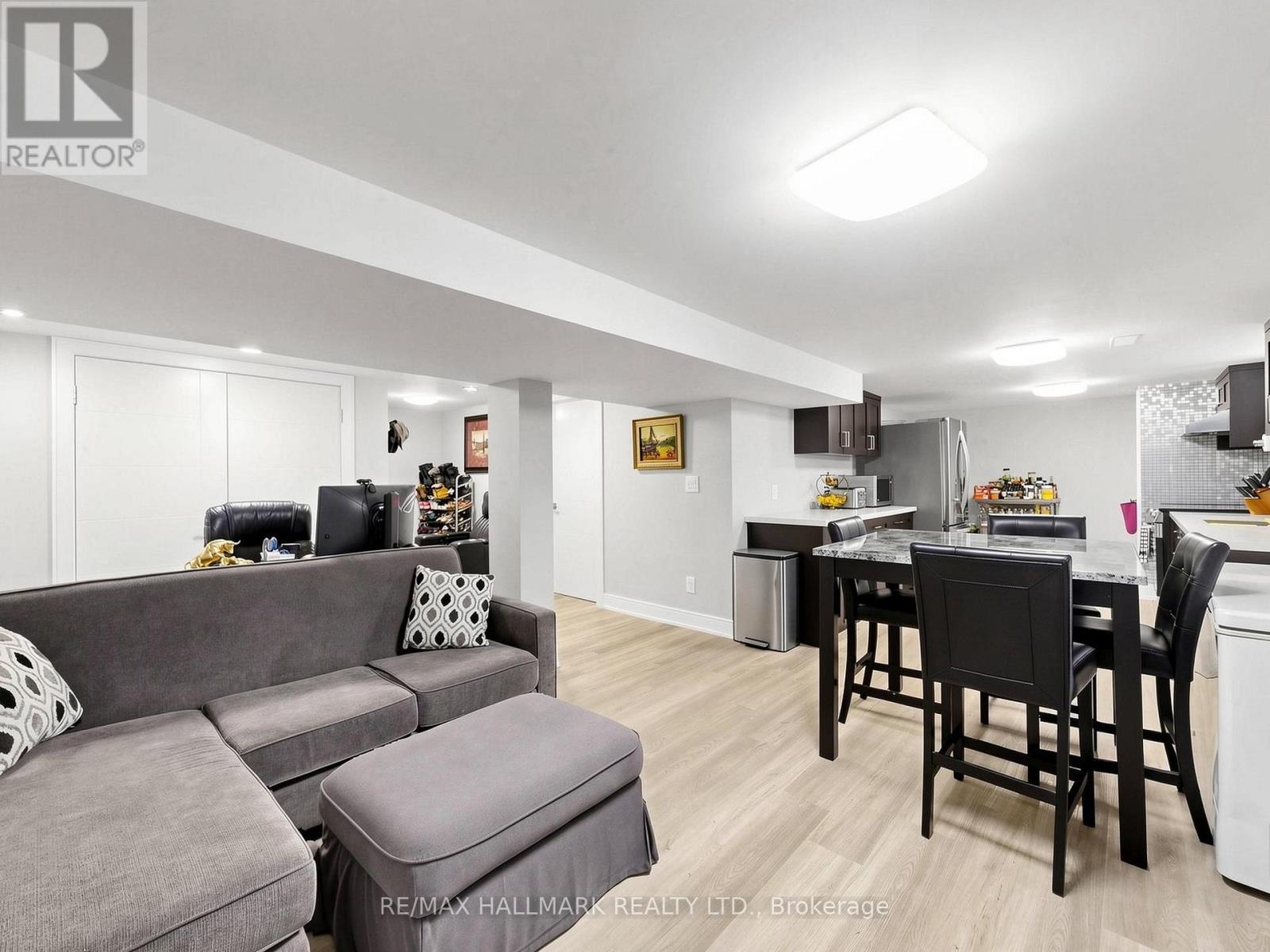 777 RITSON ROAD S - 19