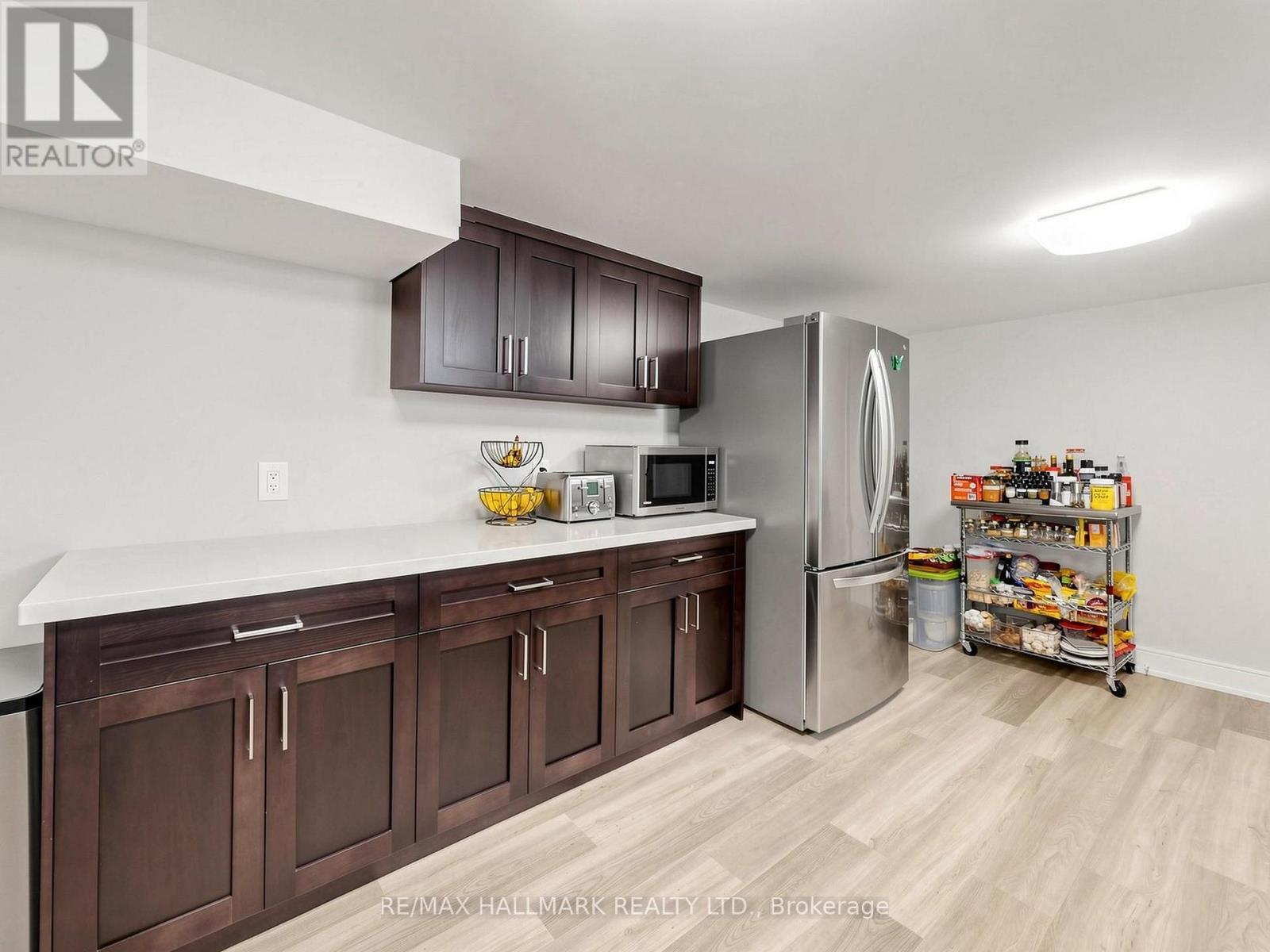 777 RITSON ROAD S - 21