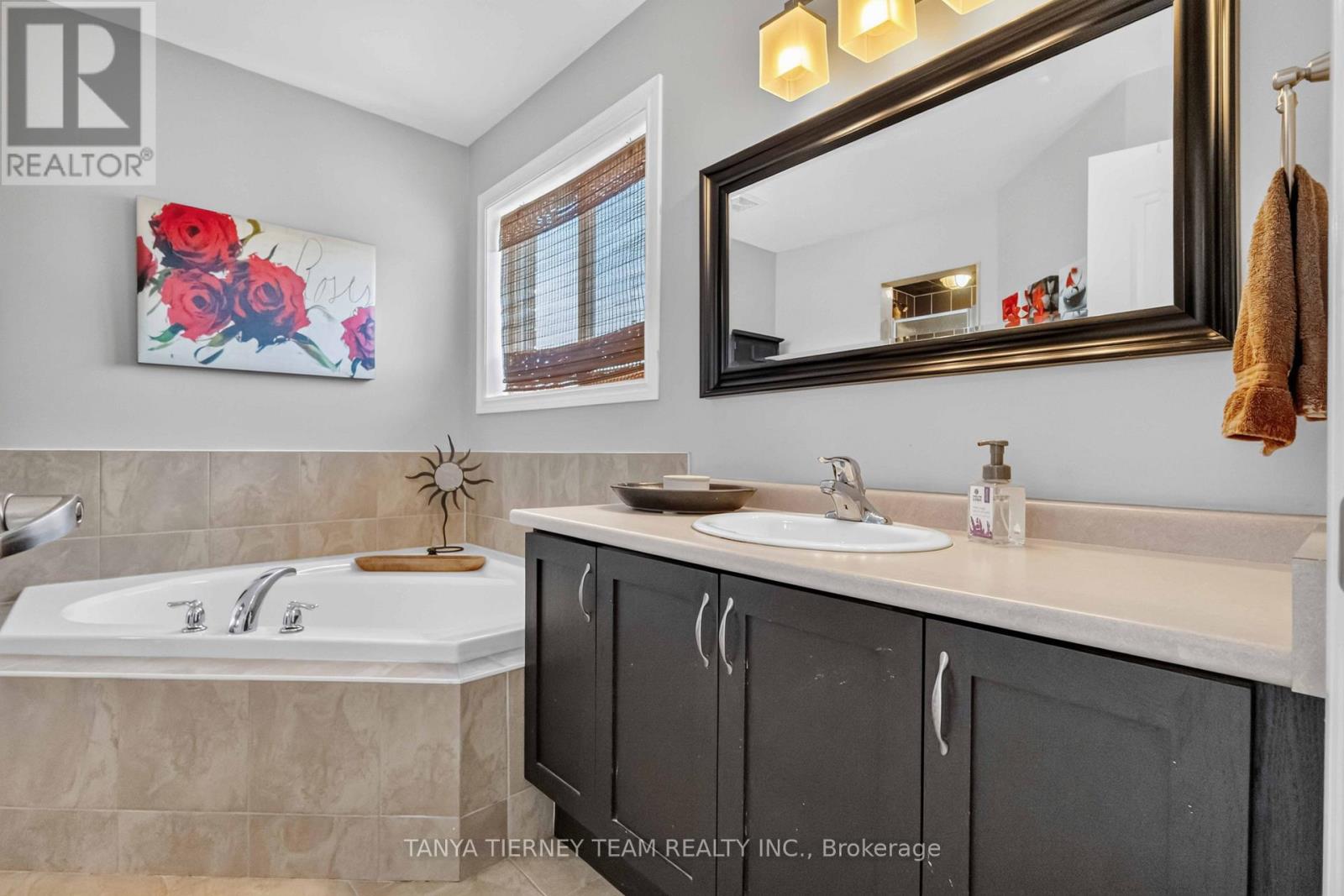 53 CHISWICK AVENUE - Image 32