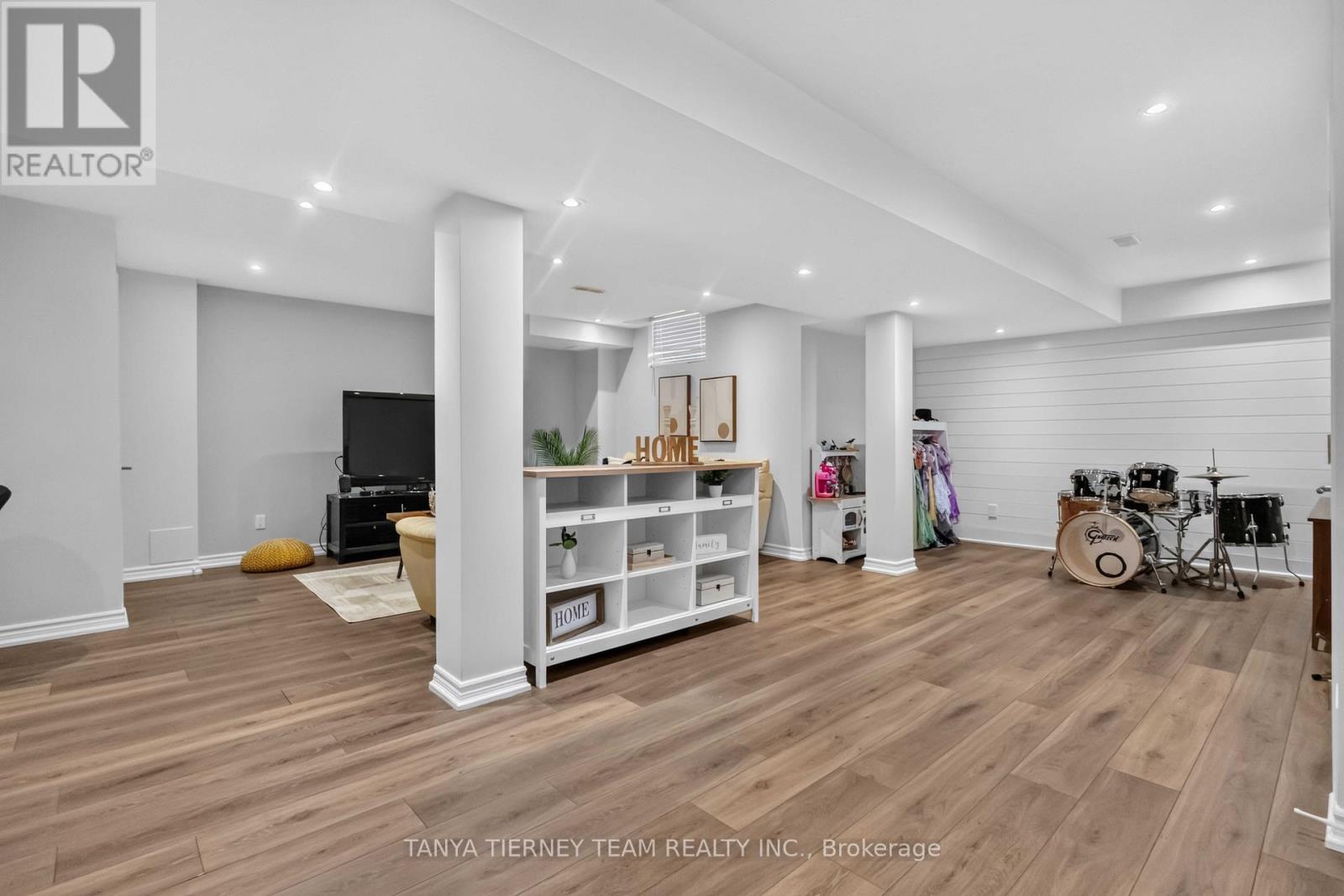 53 CHISWICK AVENUE - Image 40