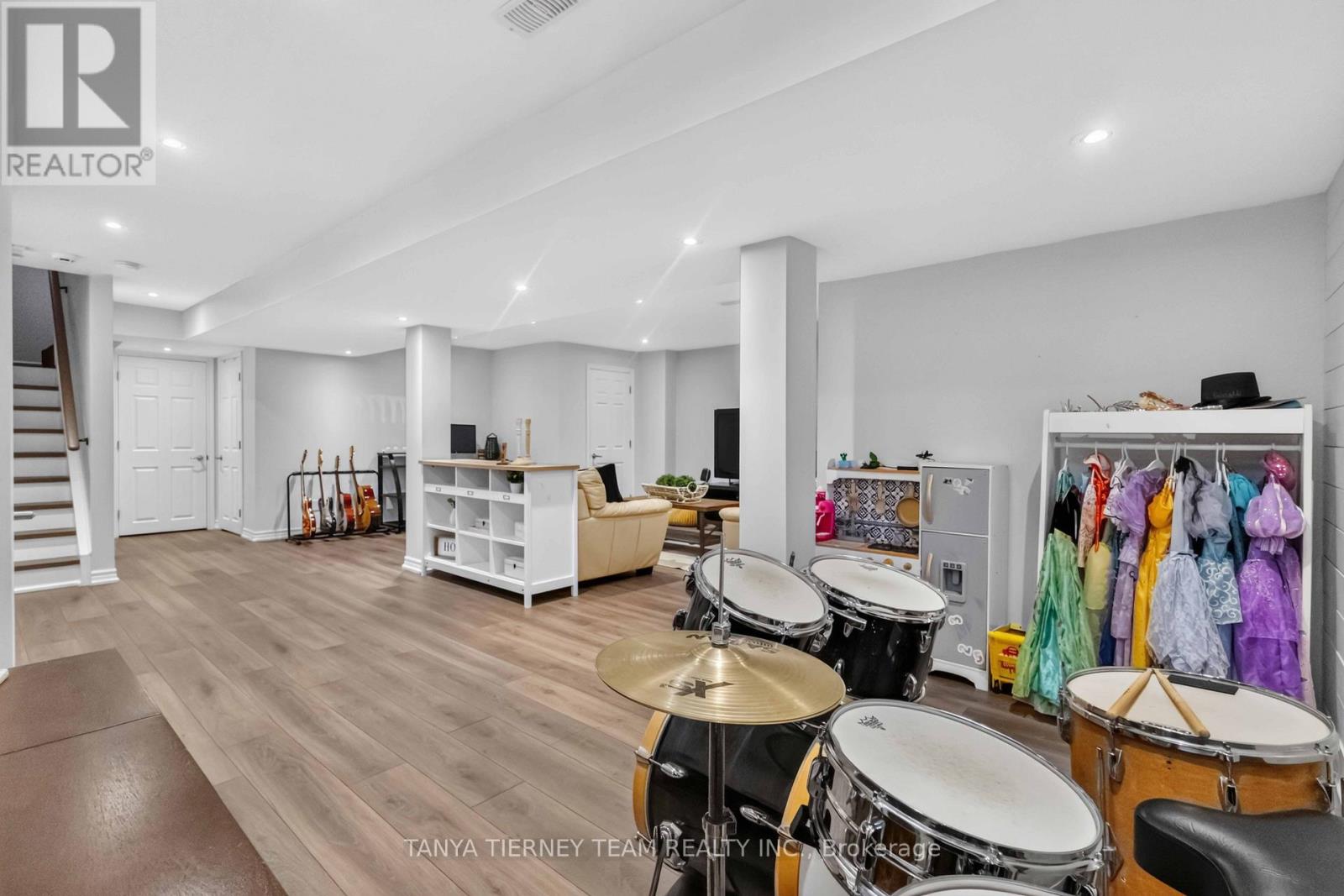 53 CHISWICK AVENUE - Image 41