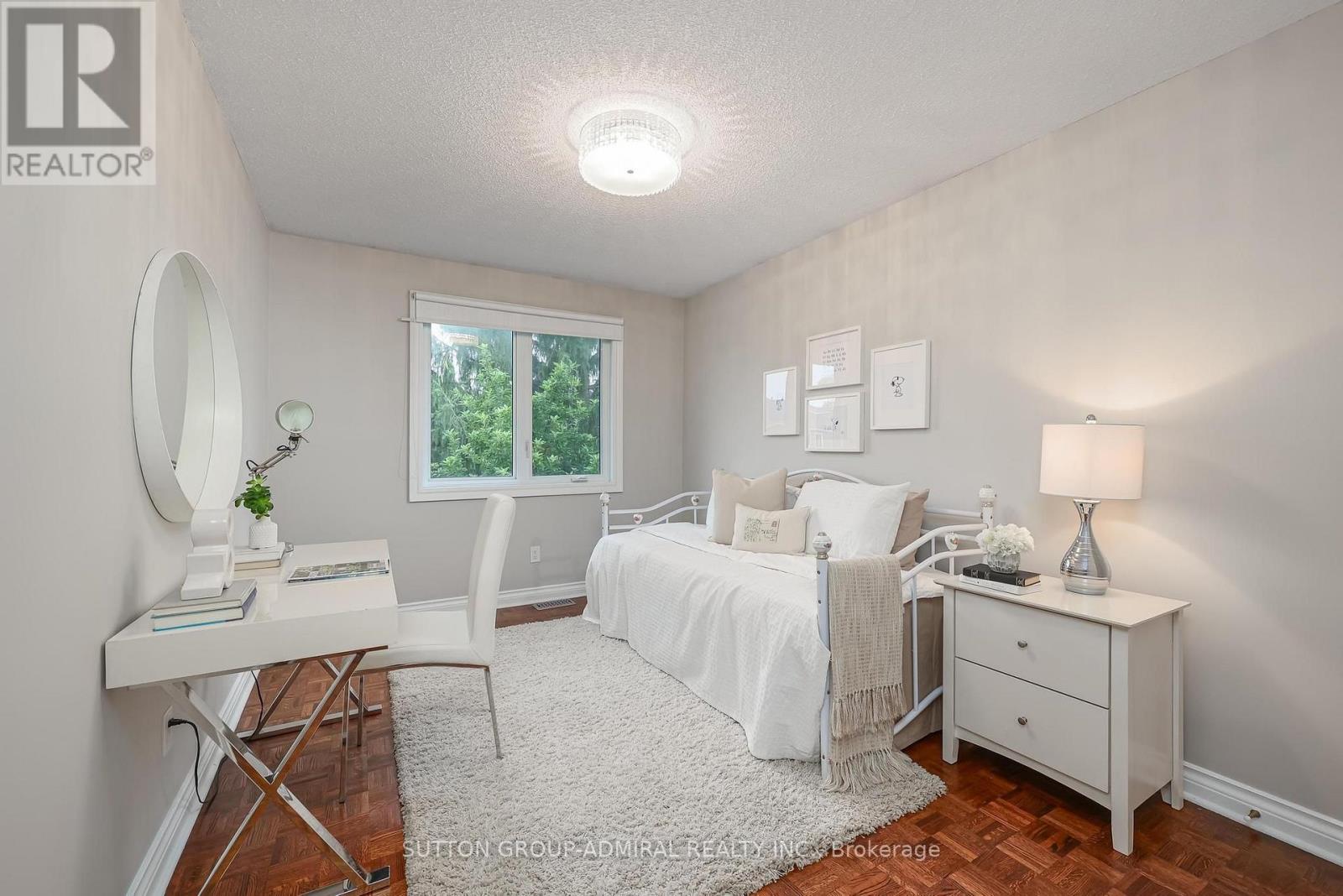 27 GREEN ACRES ROAD - 30