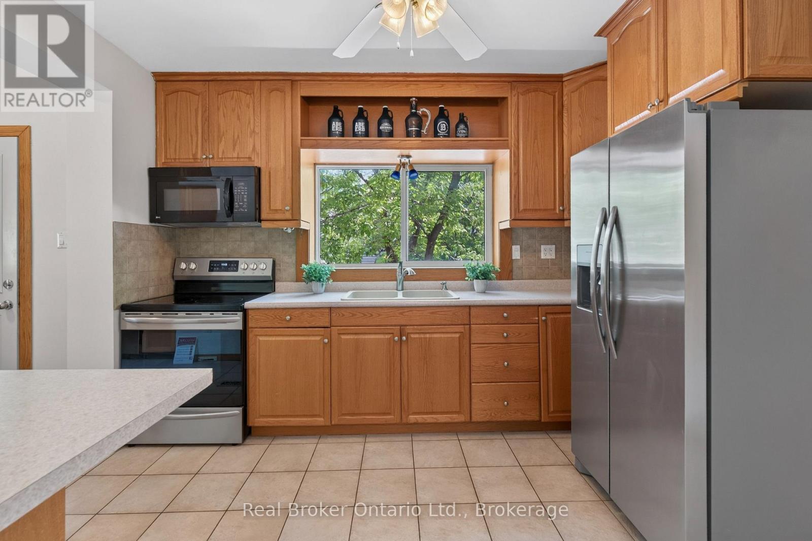 2 HERLAN AVENUE - 15