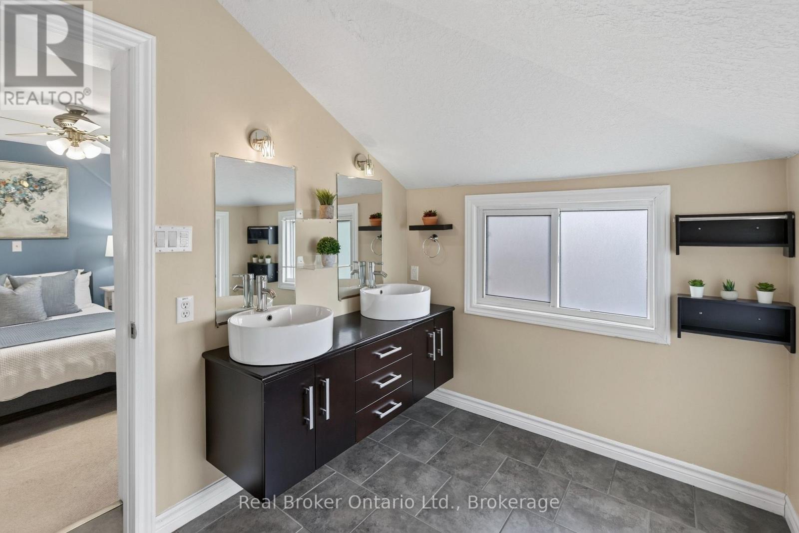 2 HERLAN AVENUE - 24