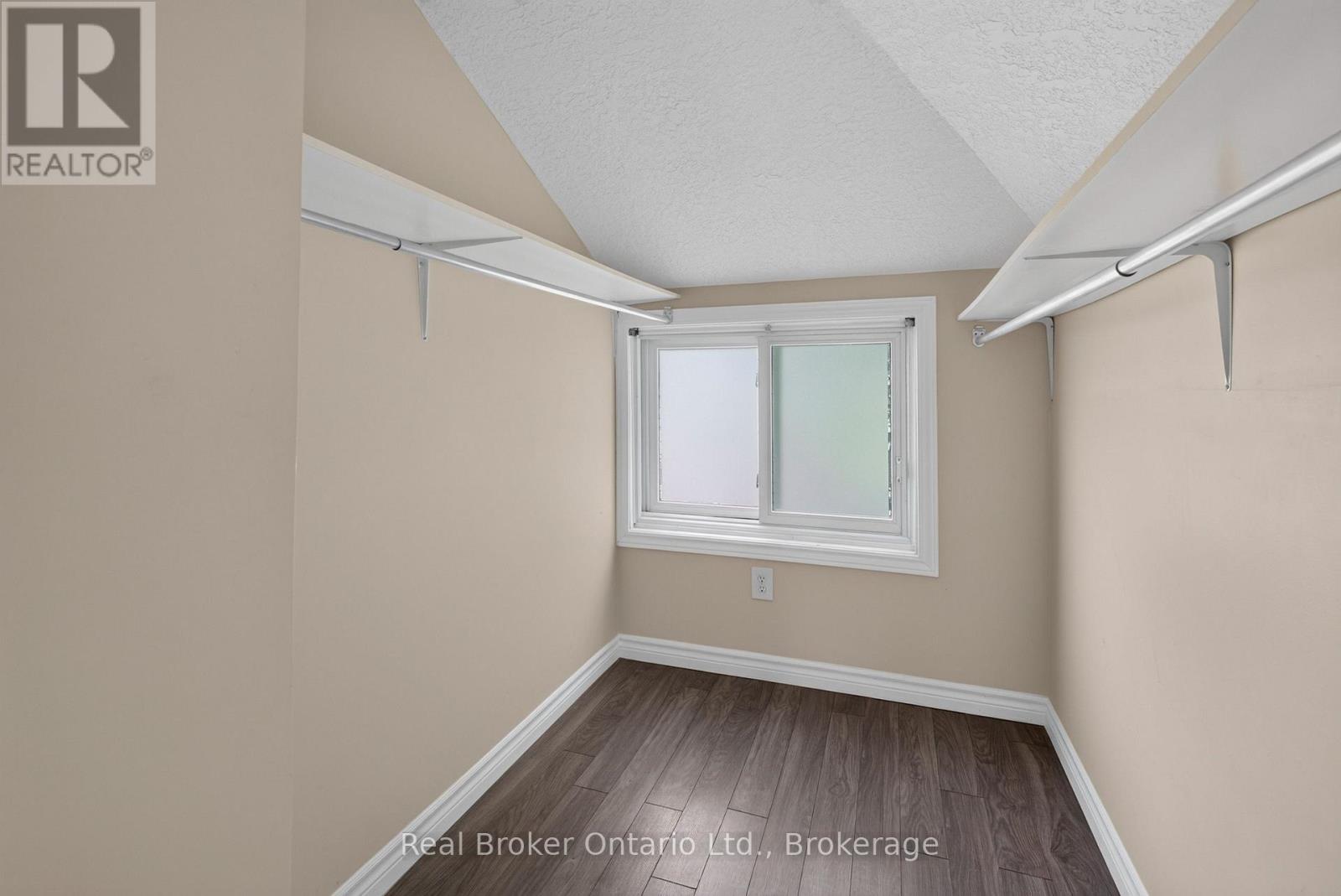 2 HERLAN AVENUE - 26