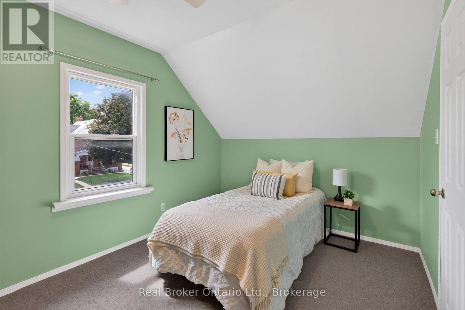 2 HERLAN AVENUE - 27