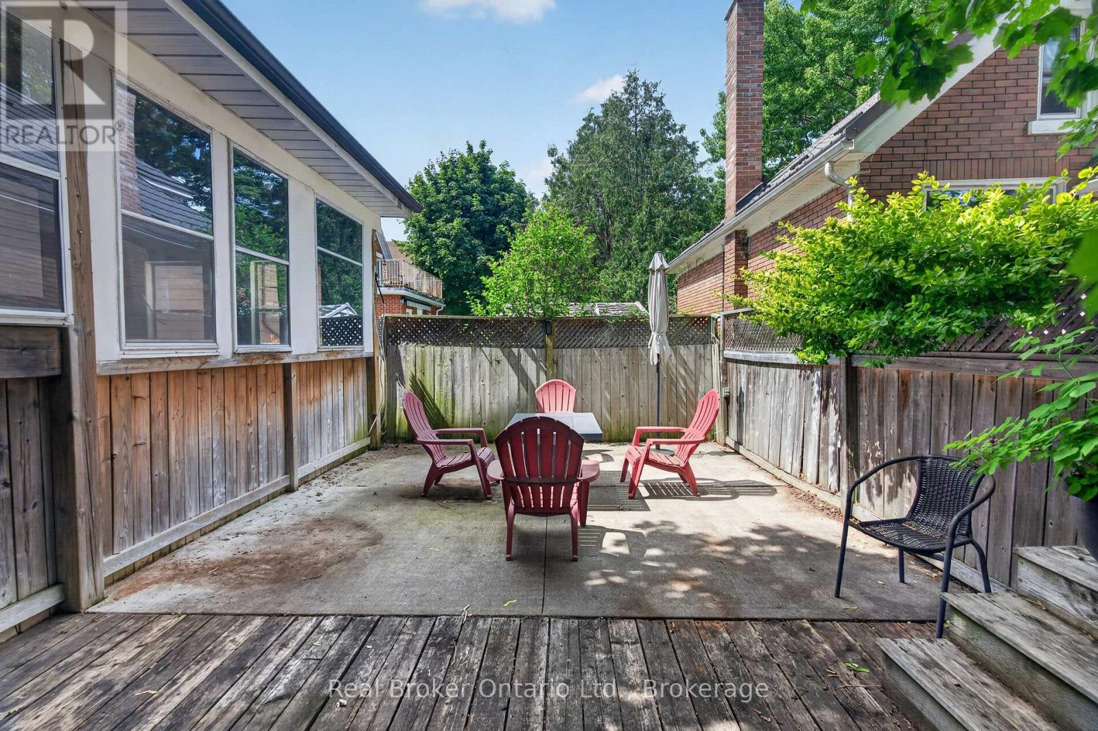 2 HERLAN AVENUE - 37