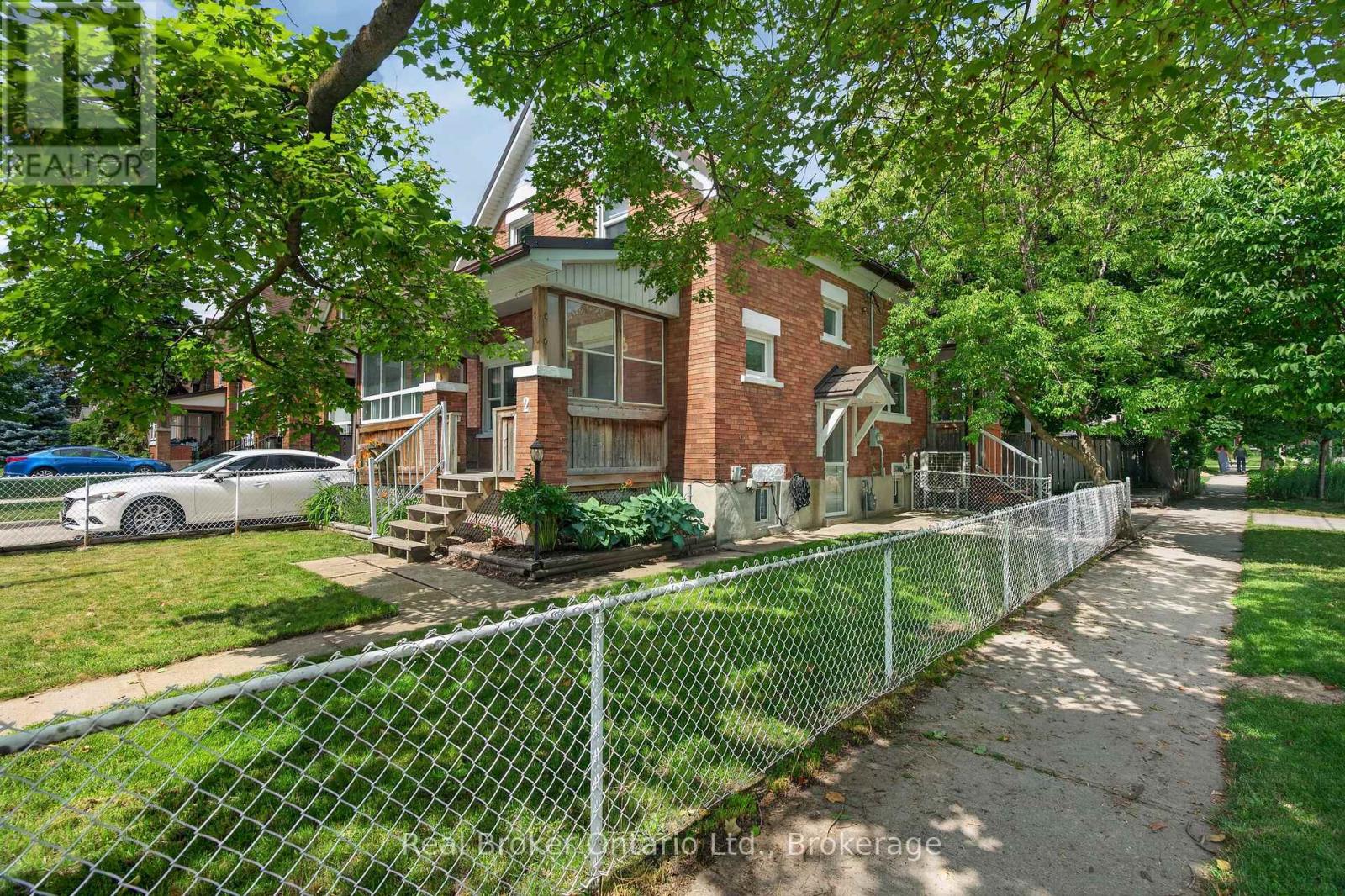 2 HERLAN AVENUE - 4