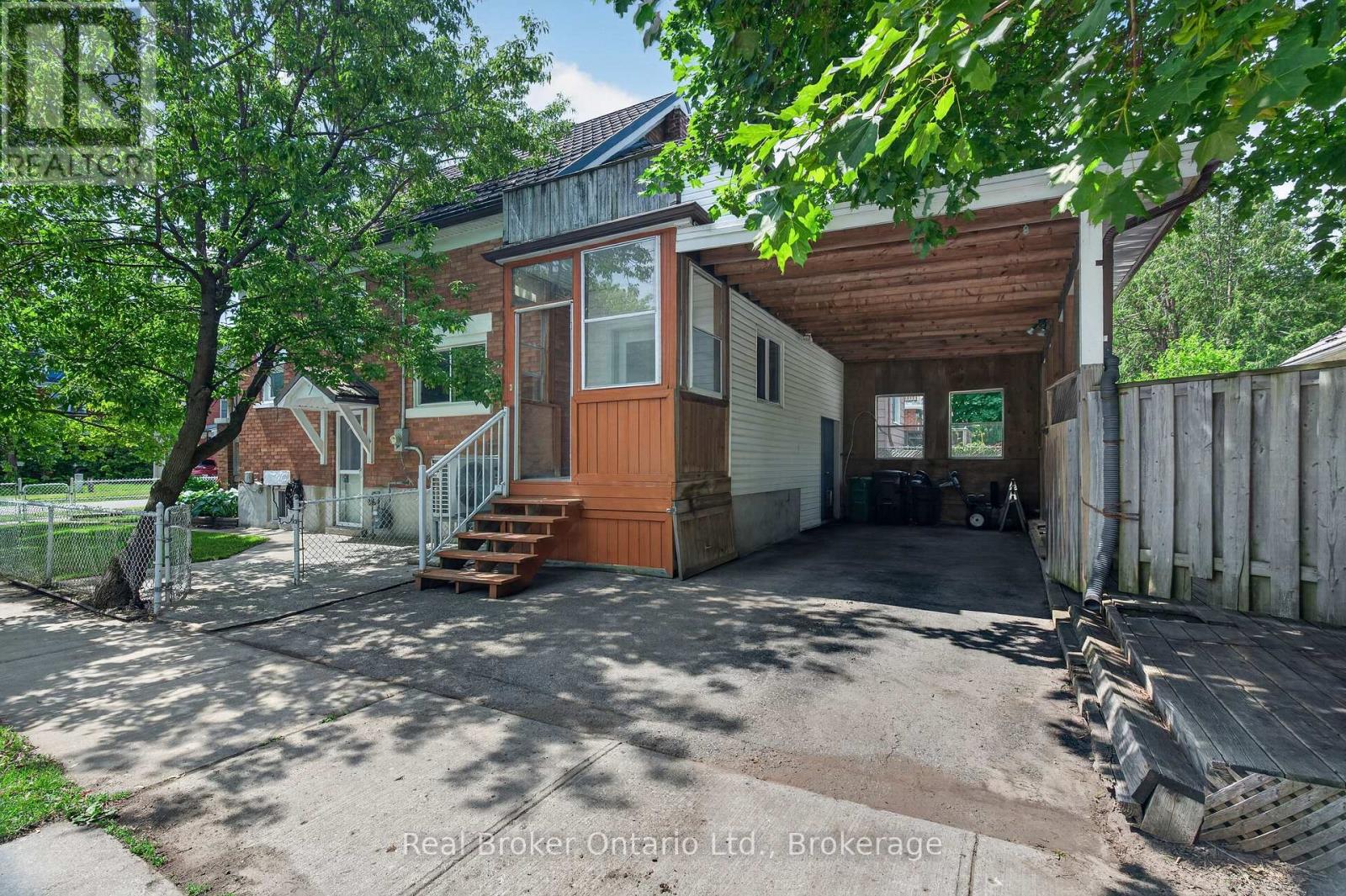 2 HERLAN AVENUE - 5