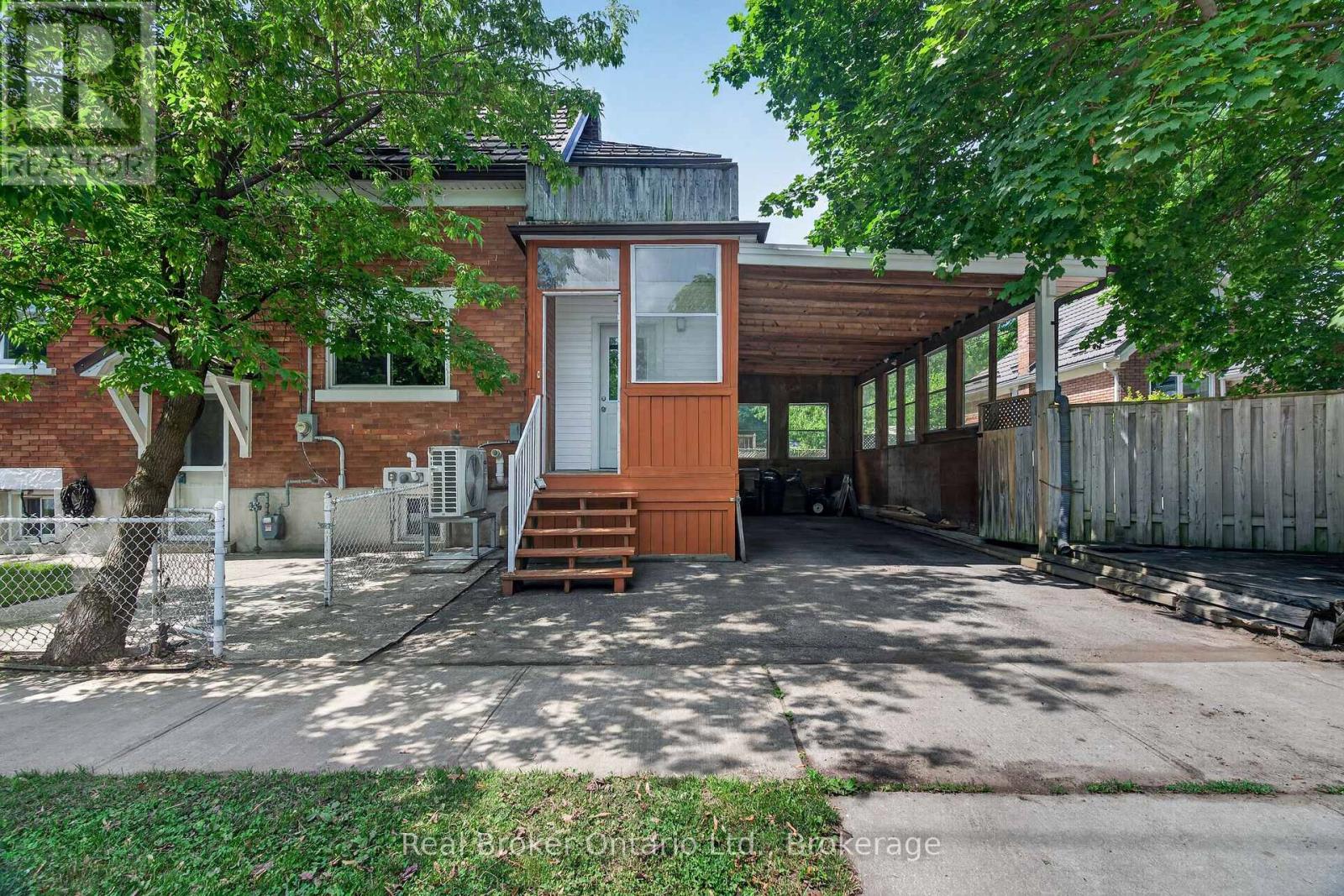 2 HERLAN AVENUE - 6