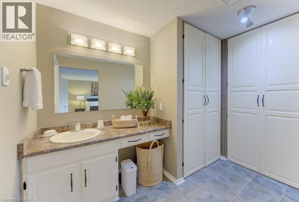 #3 458 BEECHWOOD Place - 21