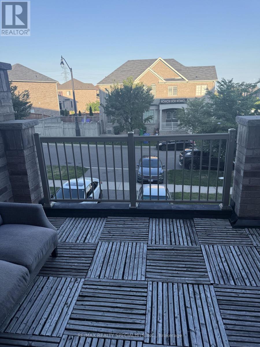 54 CHESTERWOOD CRESCENT - 11