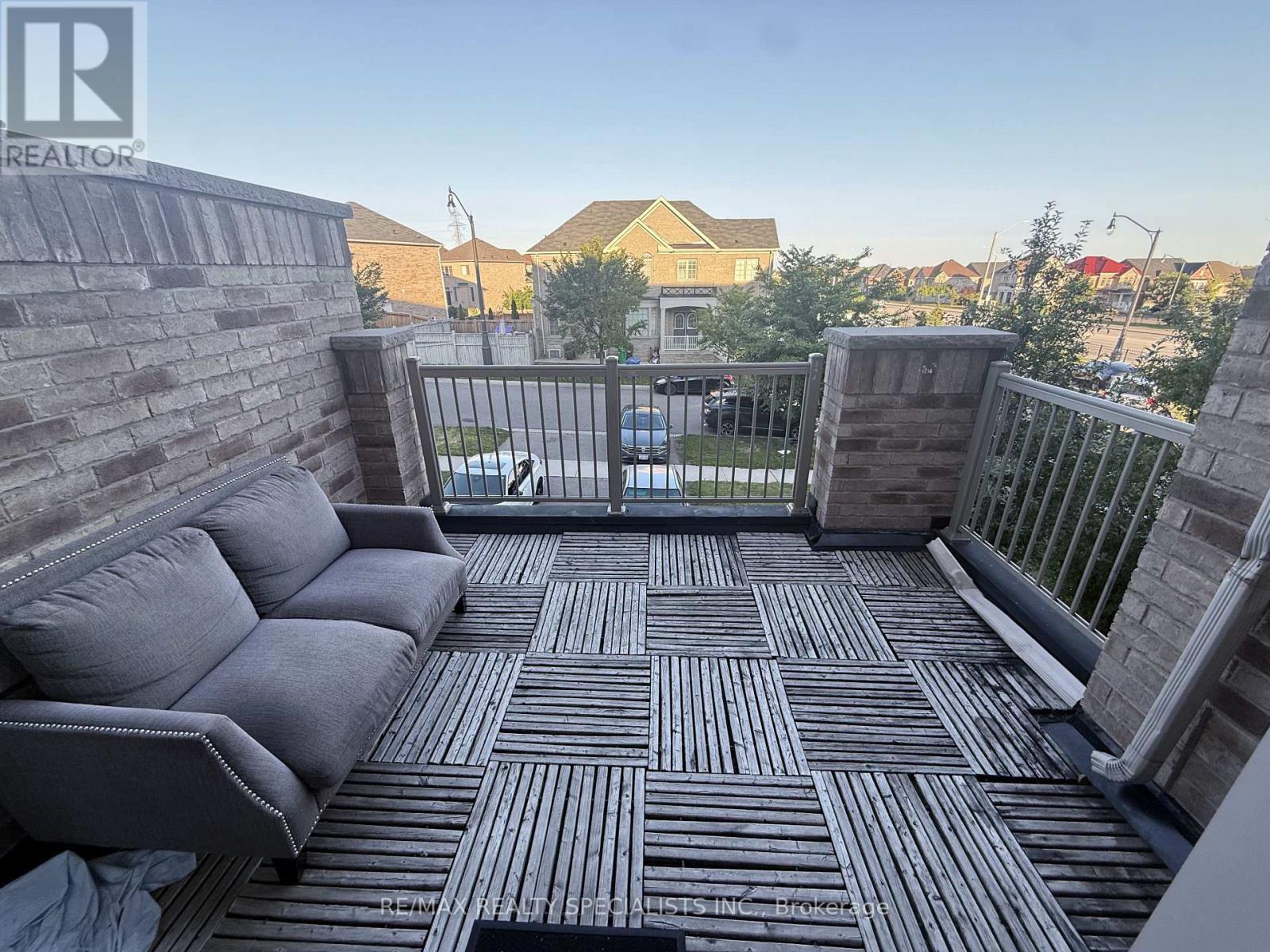 54 CHESTERWOOD CRESCENT - 7
