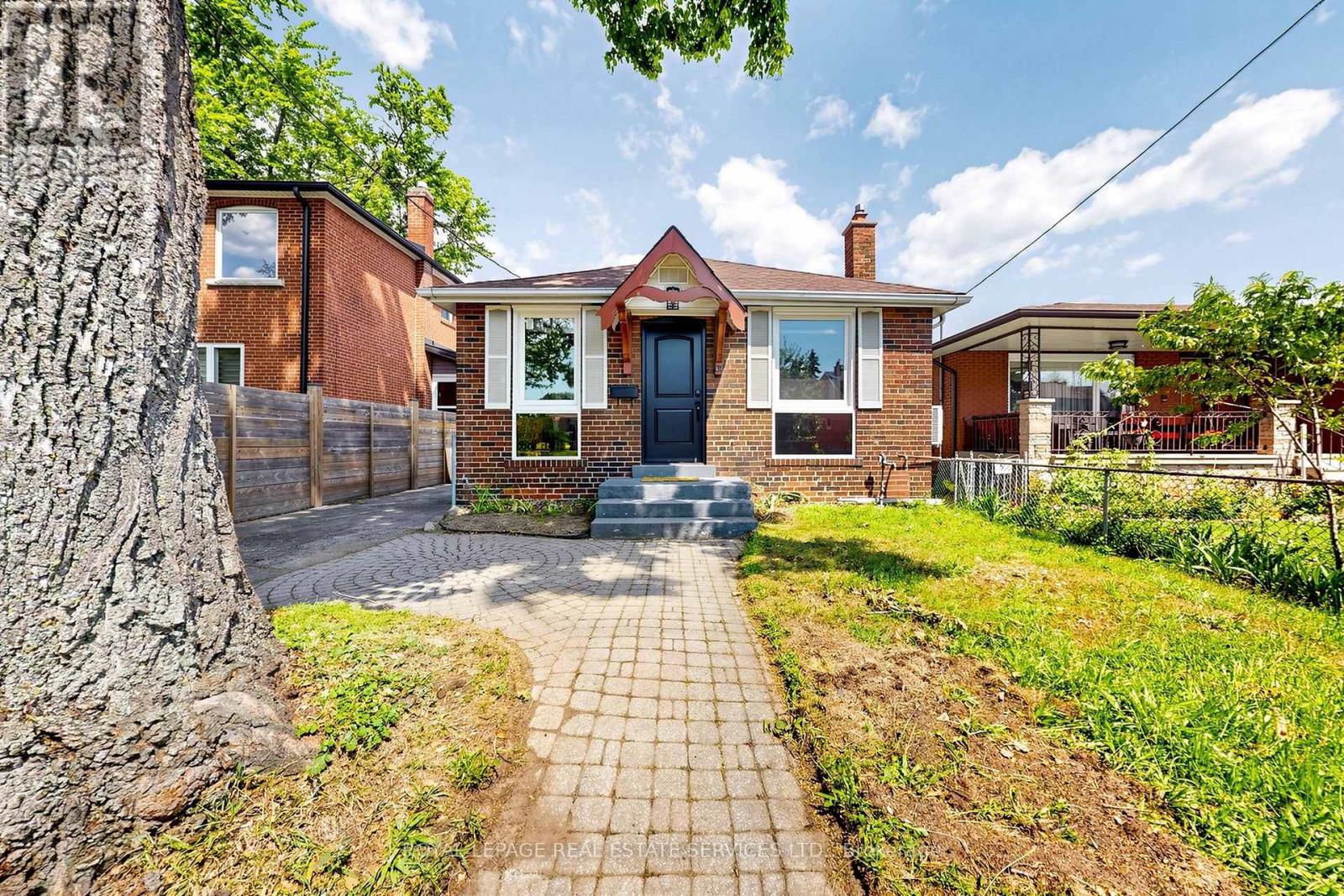 Photo of 31 Rosemeade Avenue