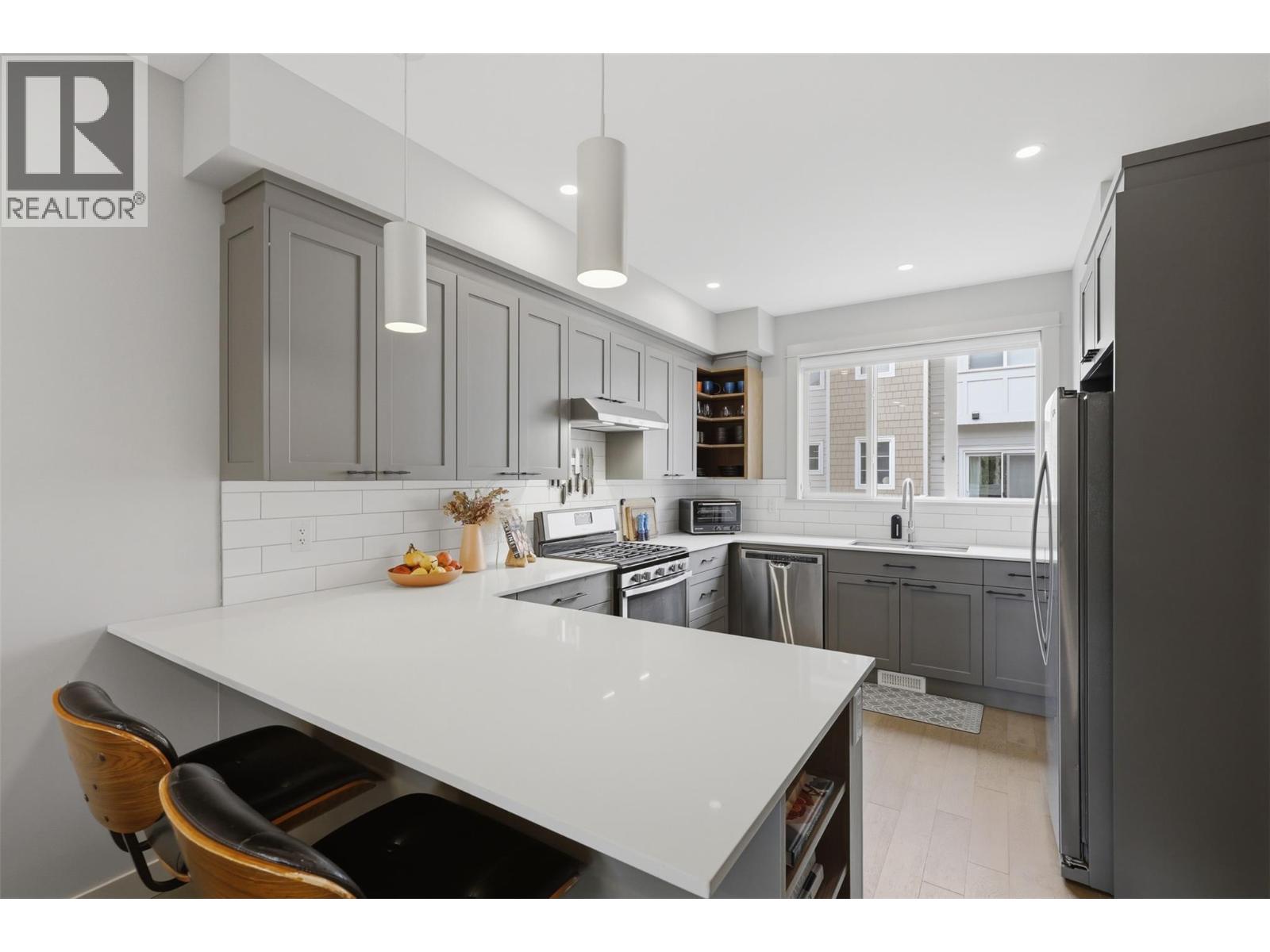#118 1393 9TH Avenue - 4