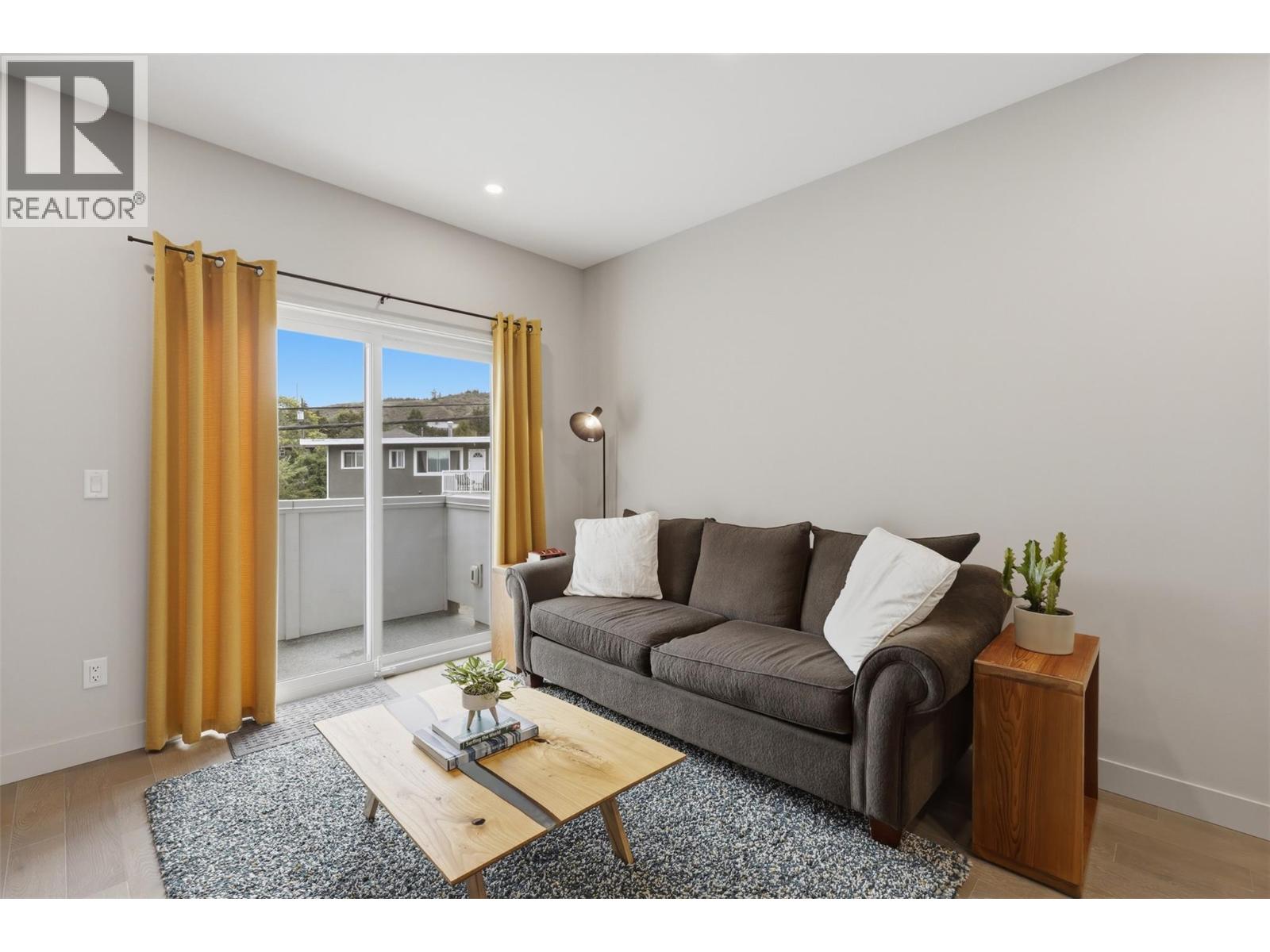 #118 1393 9TH Avenue - 12
