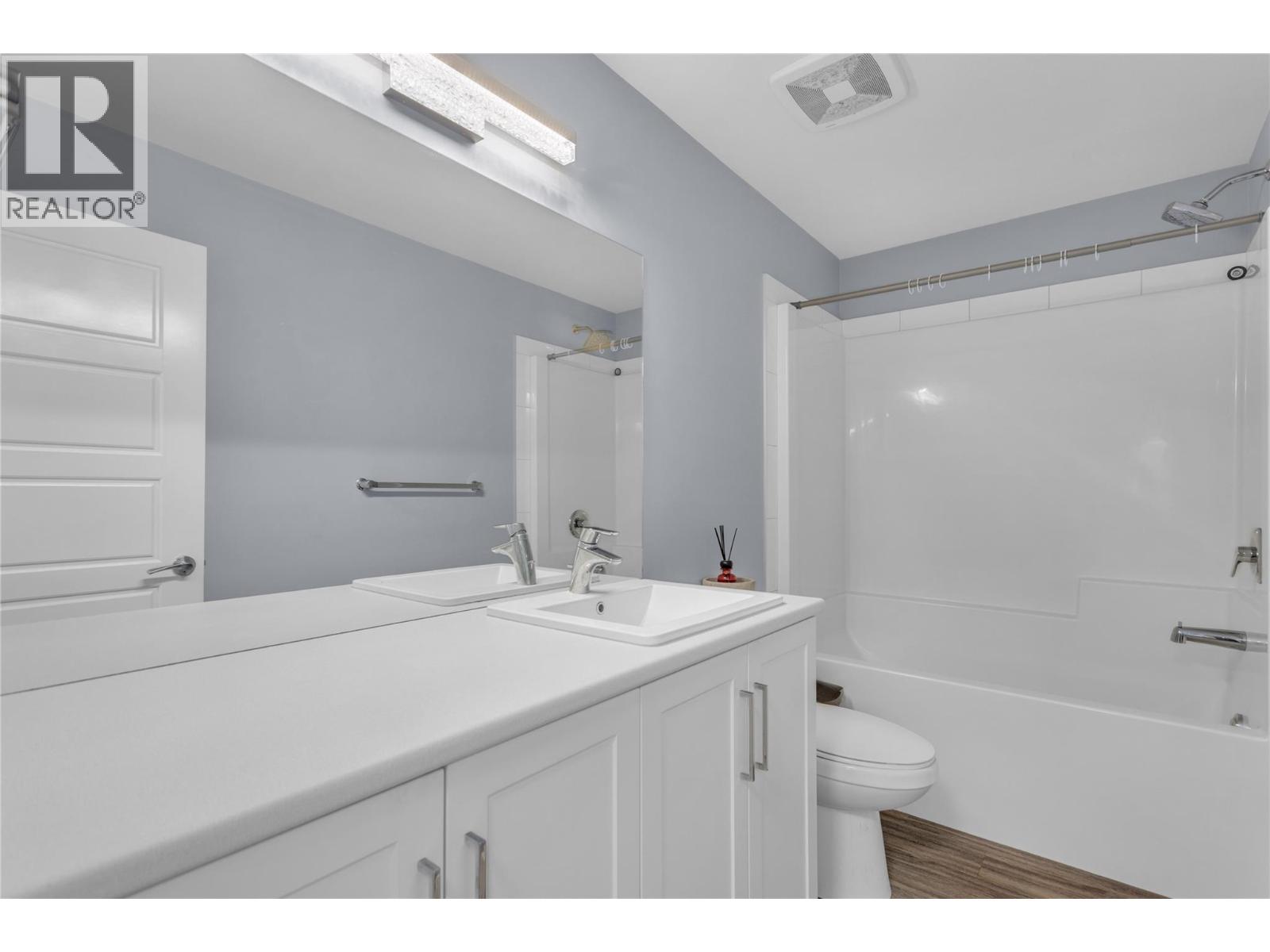  1955 Foxtail Terrace, Kelowna
