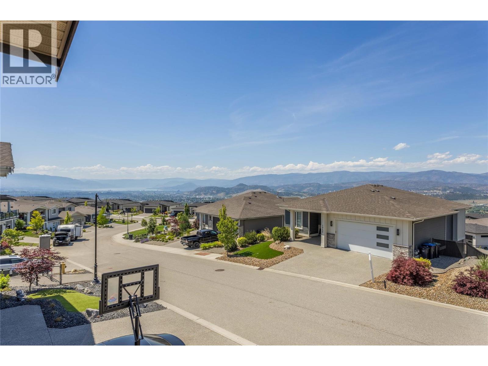 1955 Foxtail Terrace - 12