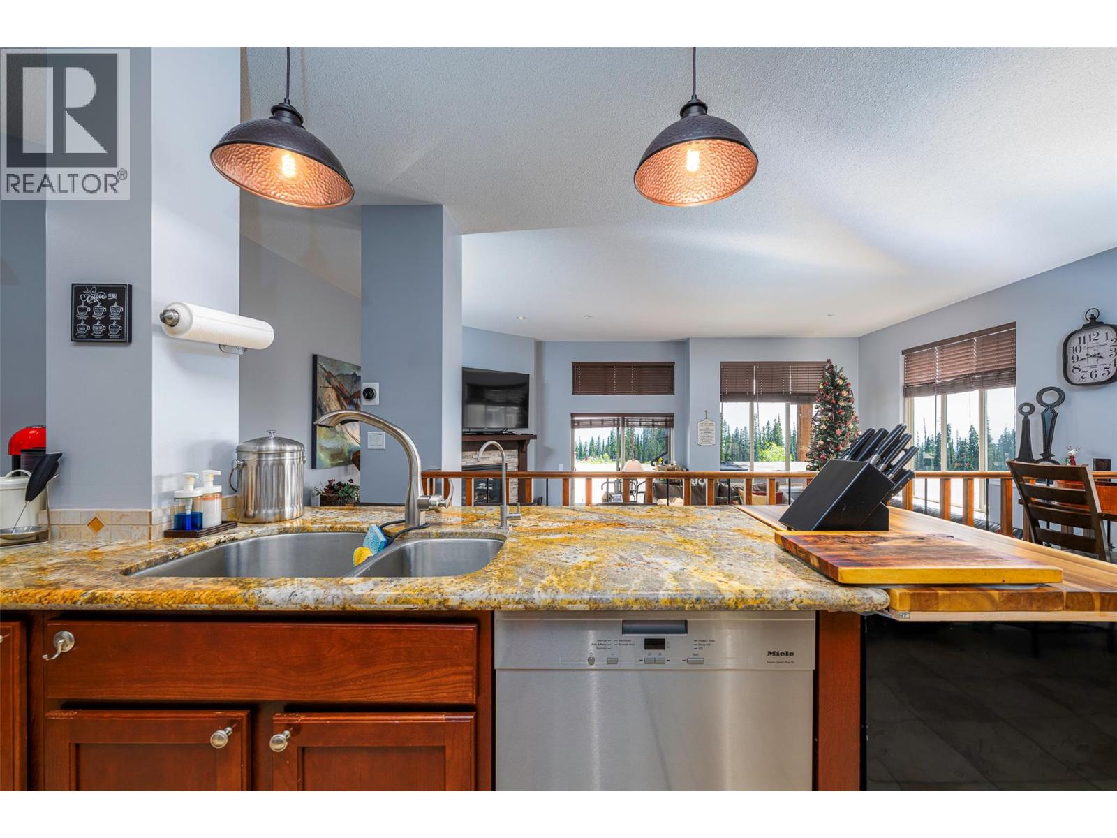 2 5045 Snowbird Way, Big White