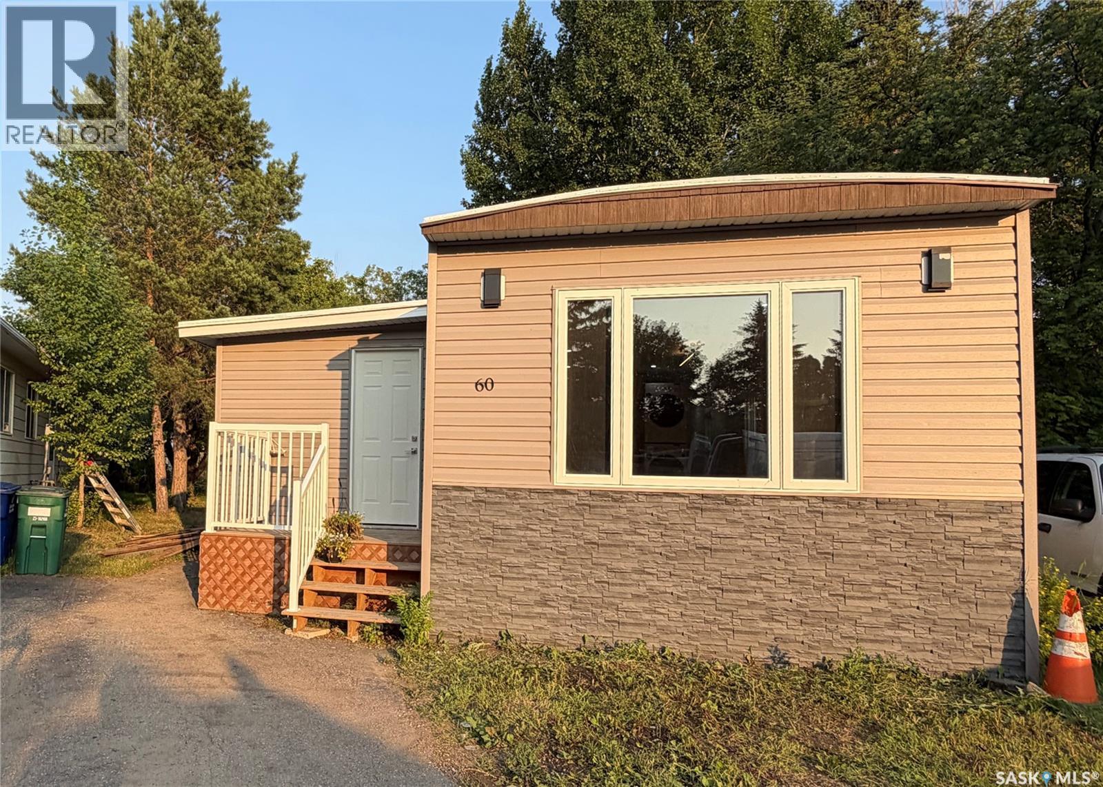 60 1035 Boychuk DRIVE - 3