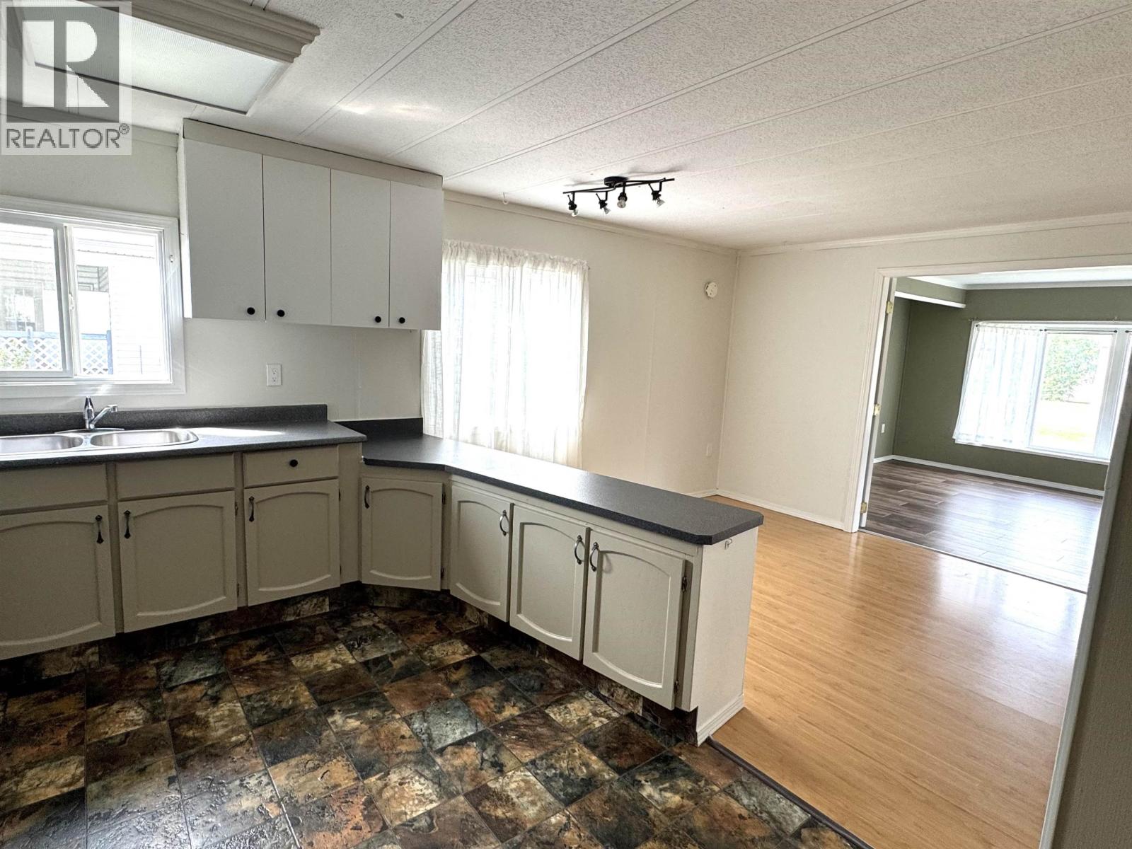 1155 4TH AVENUE - Image 18