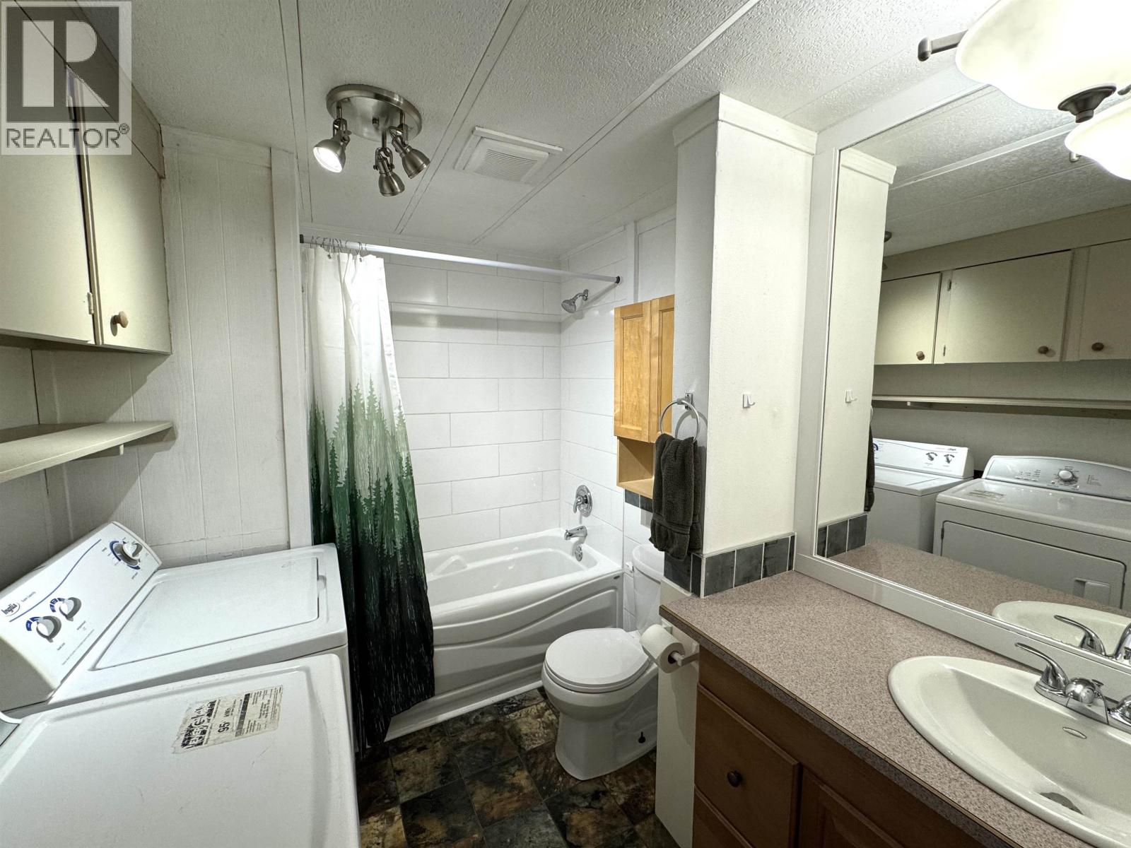 1155 4TH AVENUE - Image 22