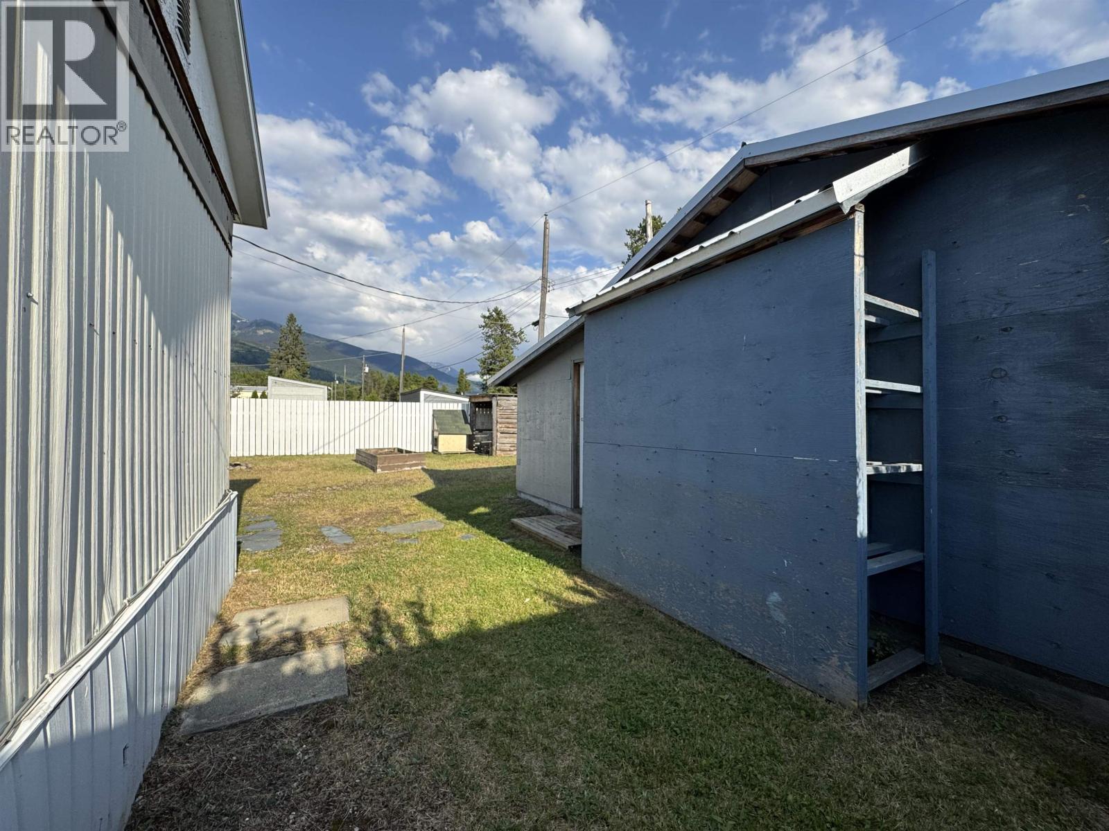 1155 4TH AVENUE - 32