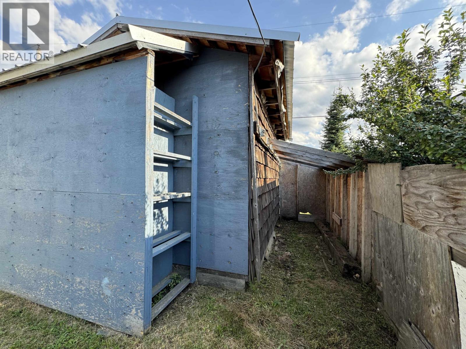 1155 4TH AVENUE - Image 31