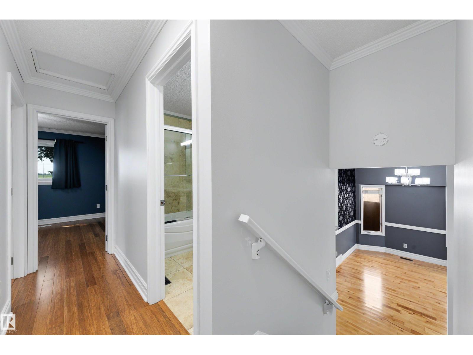 4639 10 AV NW - 15