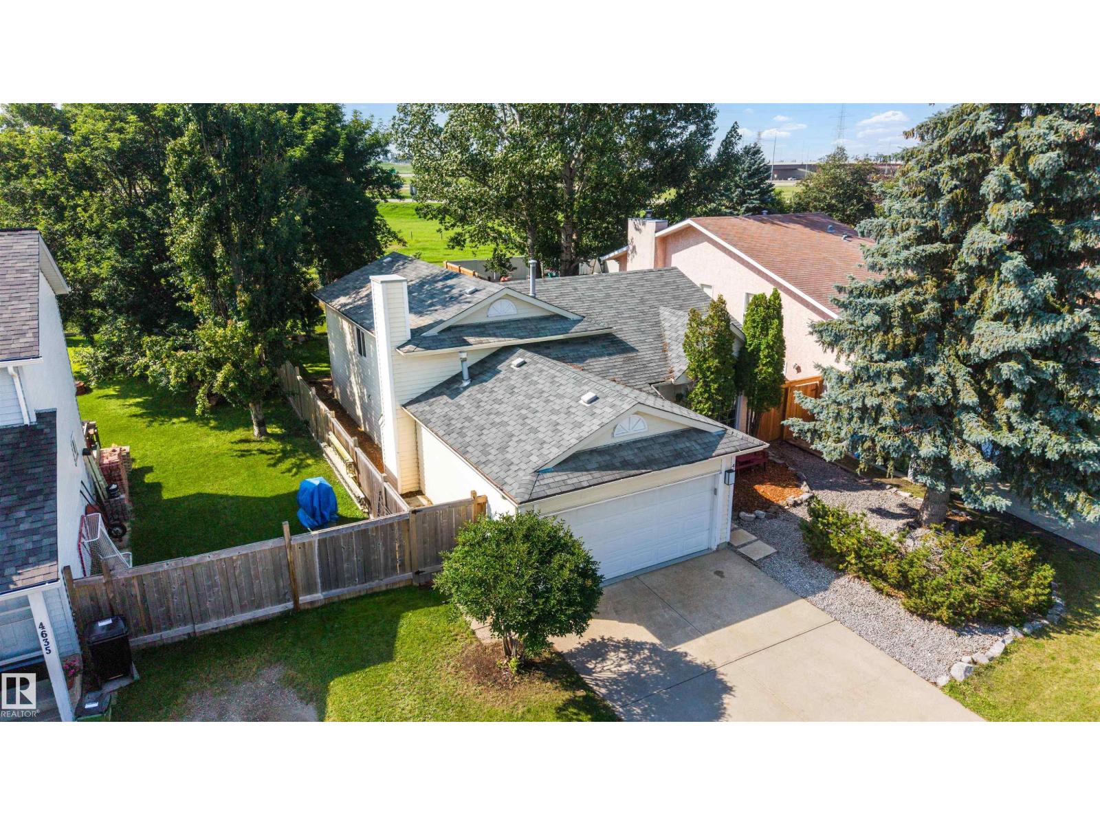 4639 10 AV NW - 2