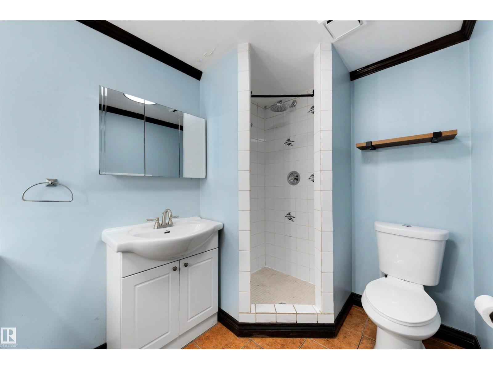 4639 10 AV NW - Image 25