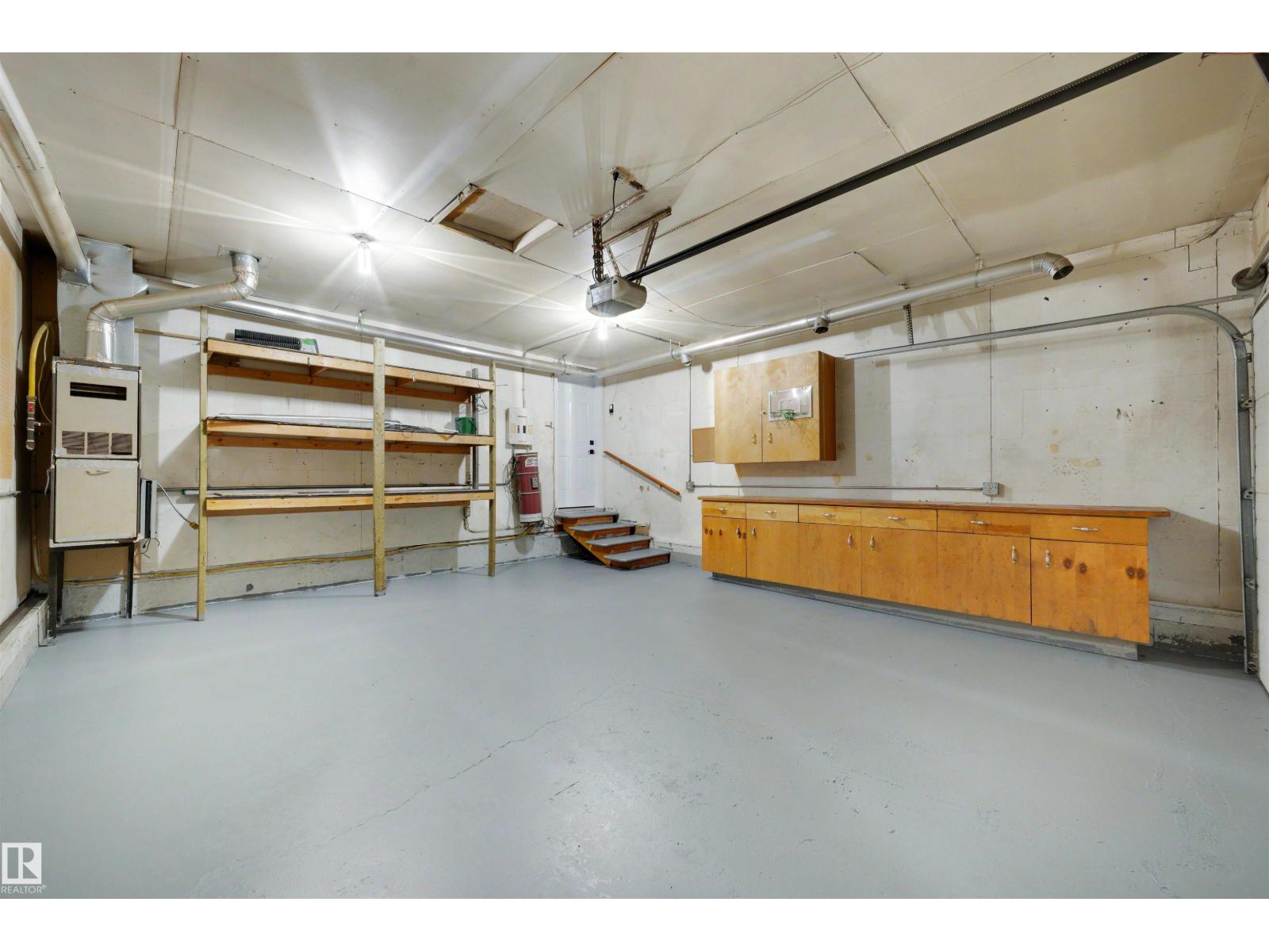 4639 10 AV NW - 28
