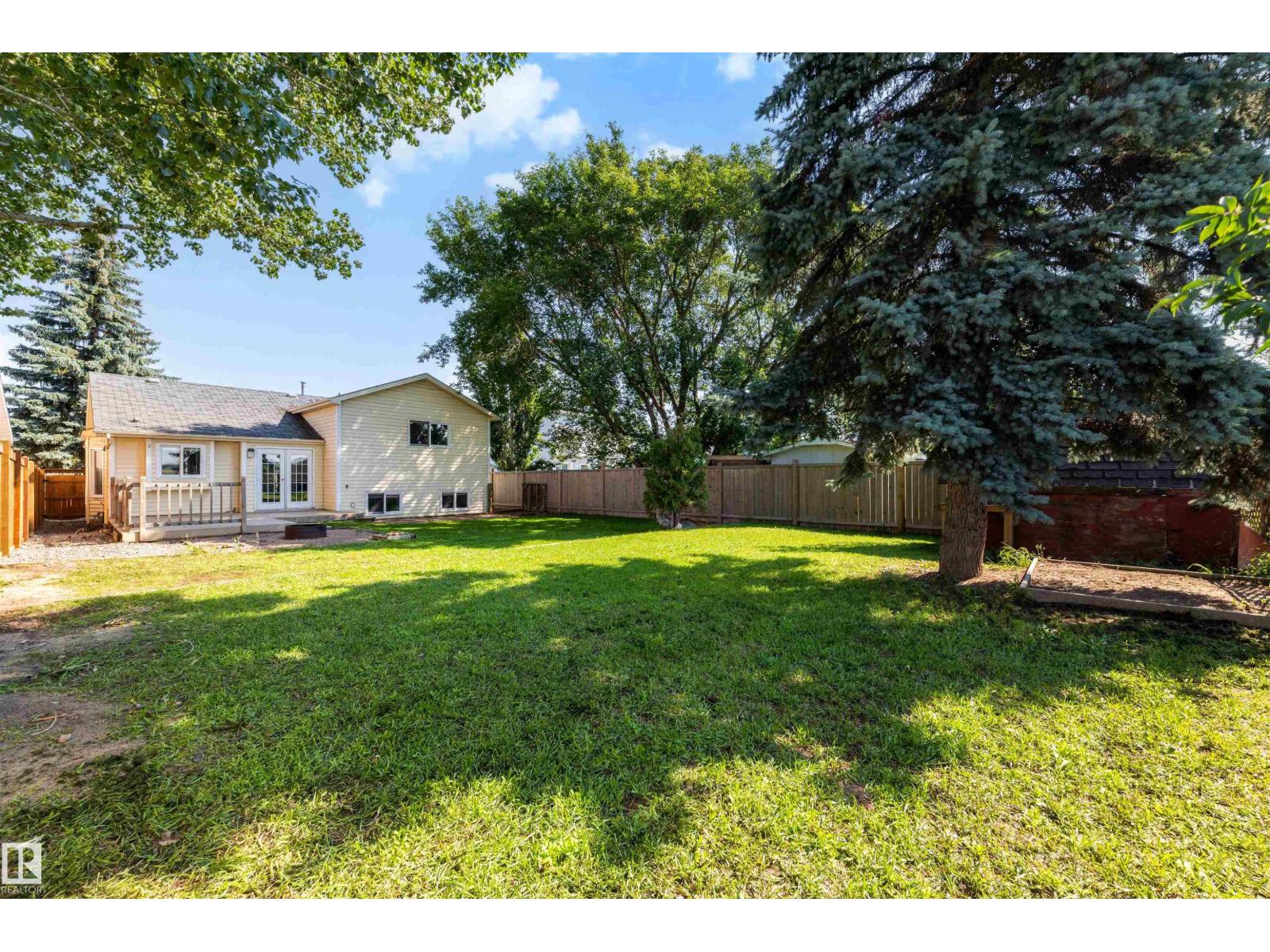 4639 10 AV NW - 32